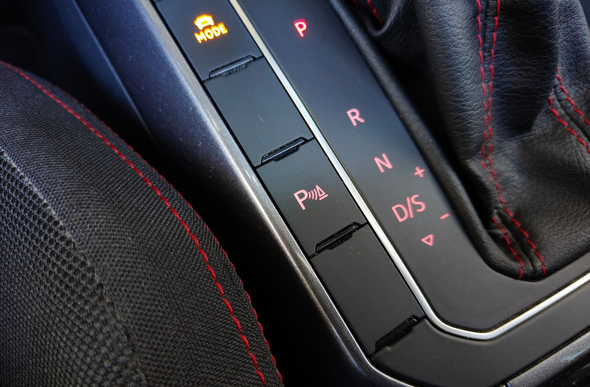 Volkswagen Polo GTI 2.0 TSI DSG - foto 37