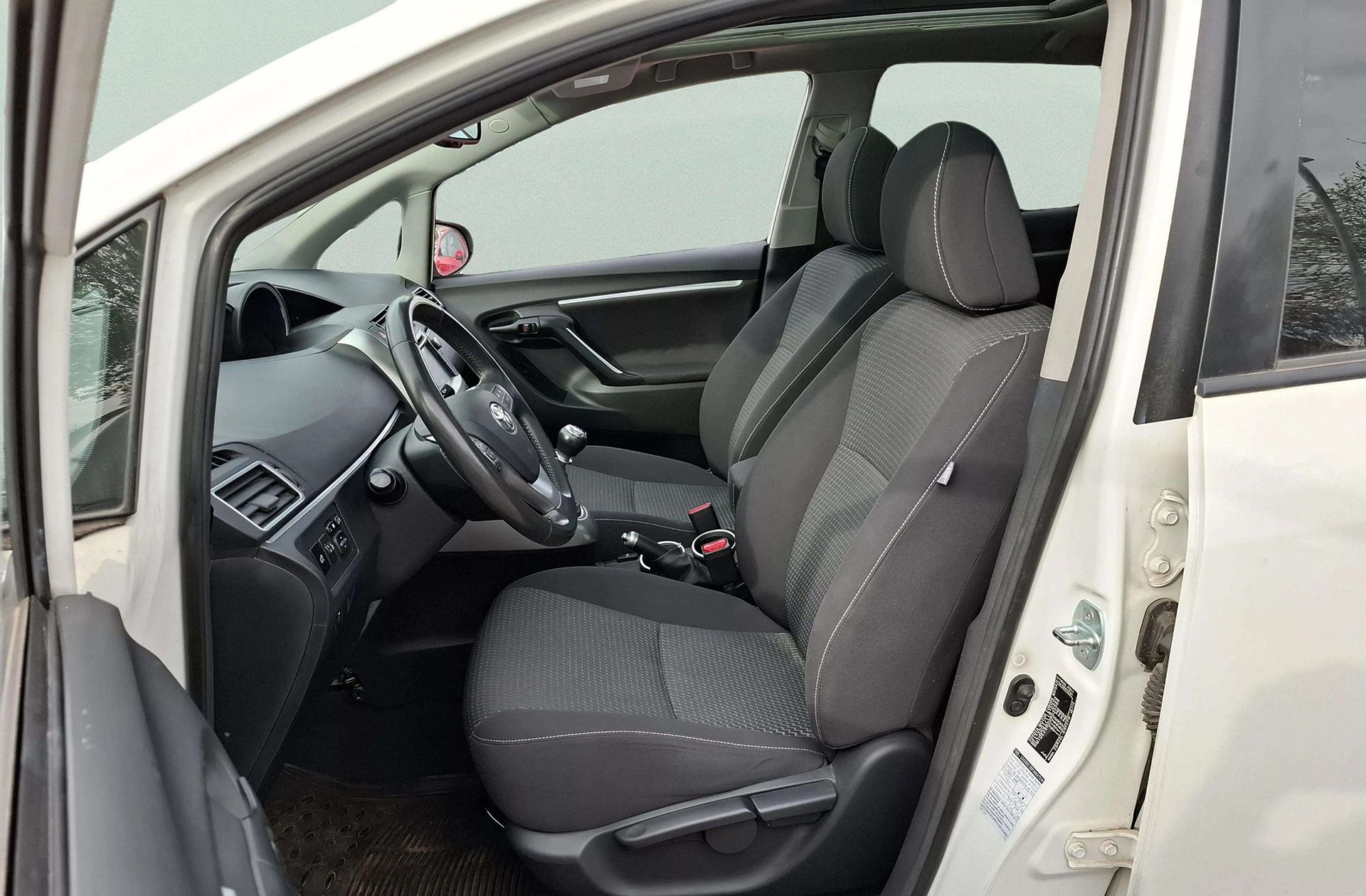 Toyota Verso 130 Advance - foto 10