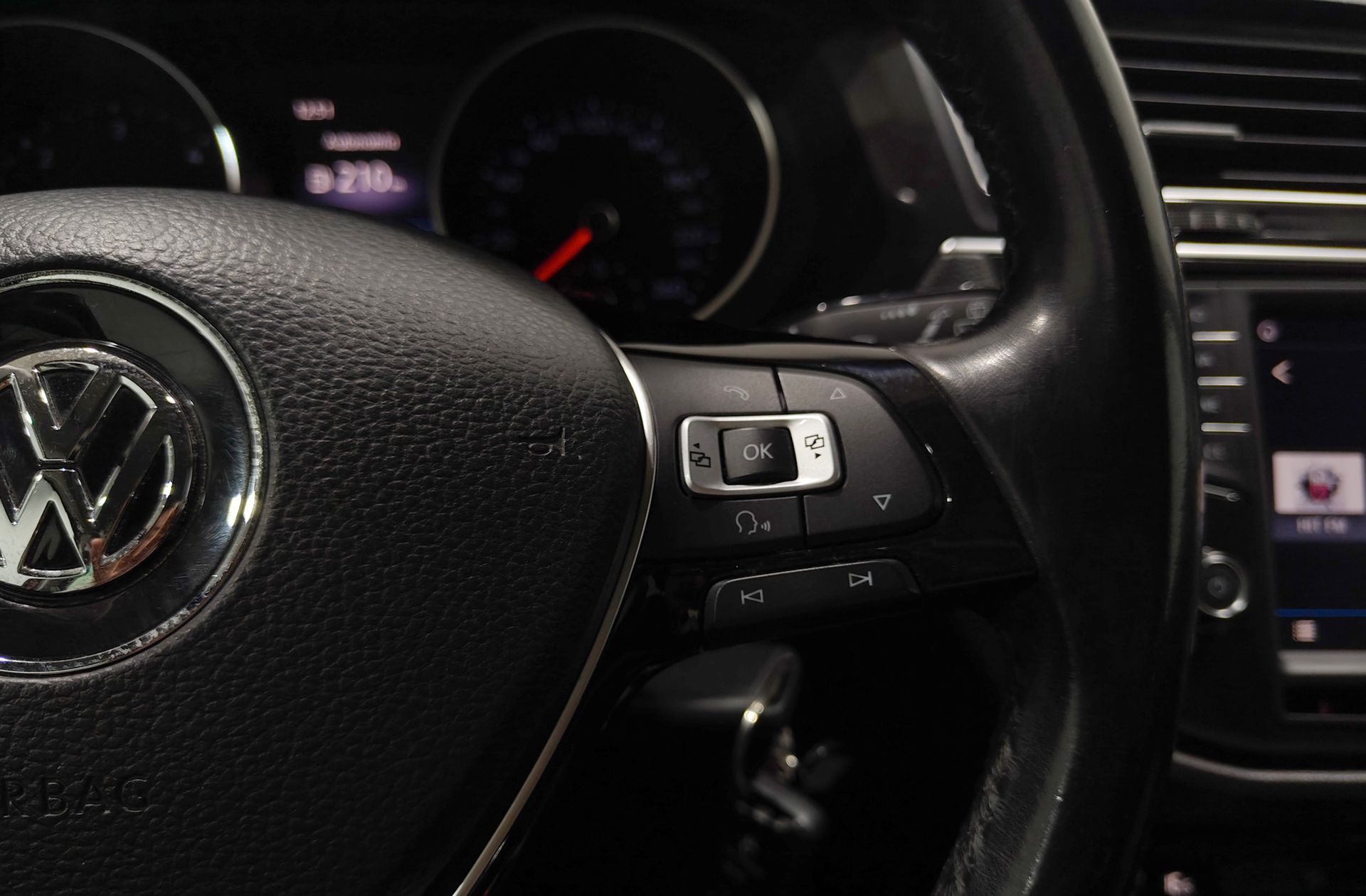 Volkswagen Tiguan Advance 2.0 TDI BMT - foto 31