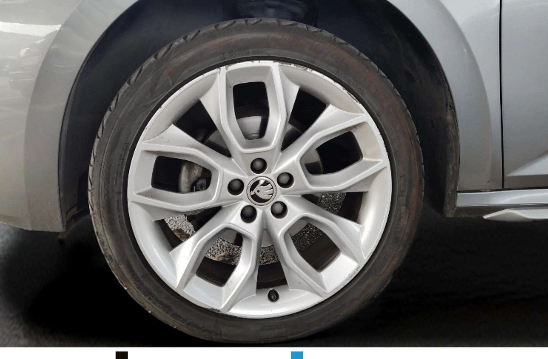Škoda Kamiq 1.0 TSI Style DSG - foto 33