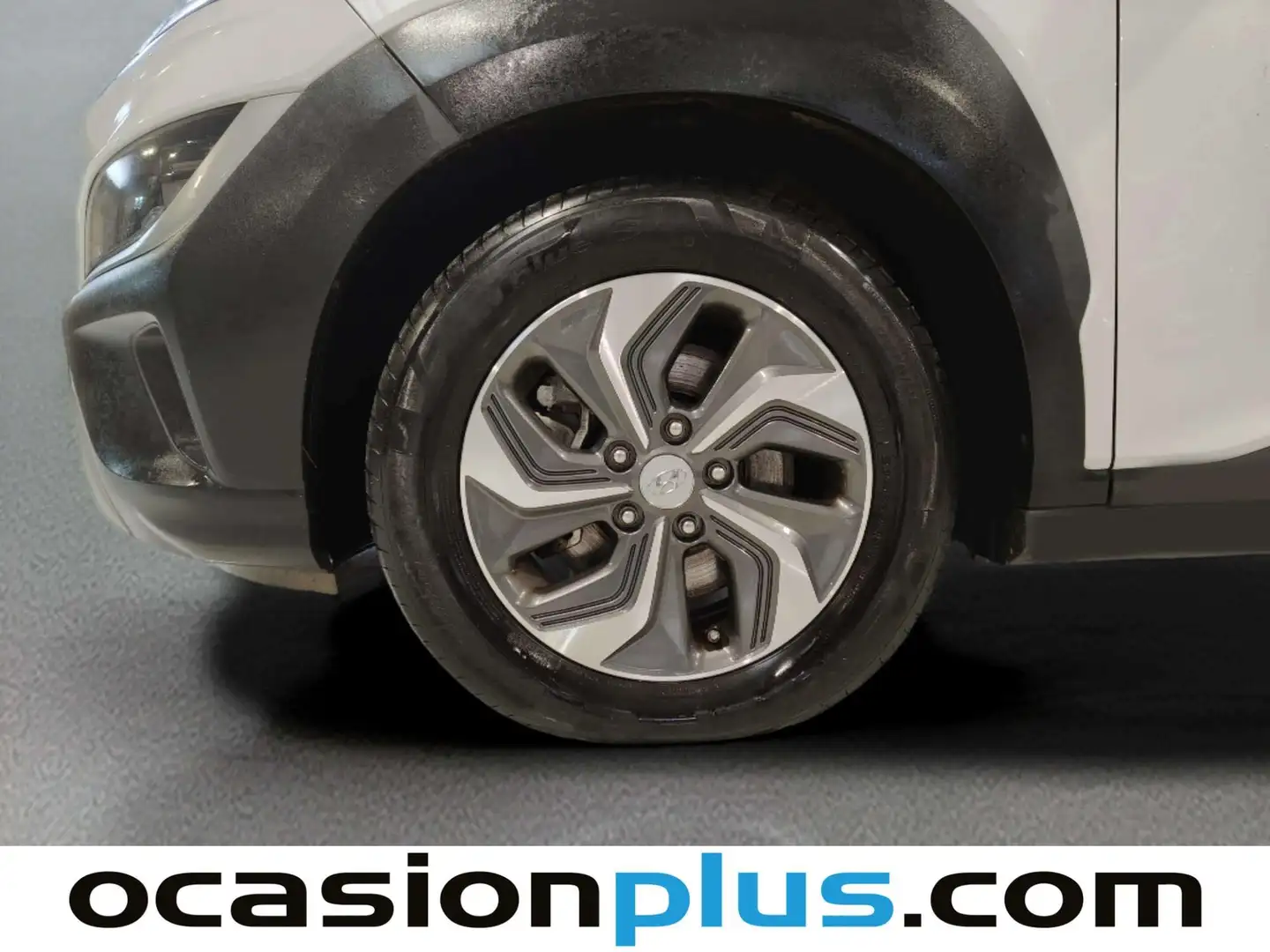 Foto Hyundai Kona Hyundai Kona 1.6 GDI HEV Maxx DCT (141 CV)