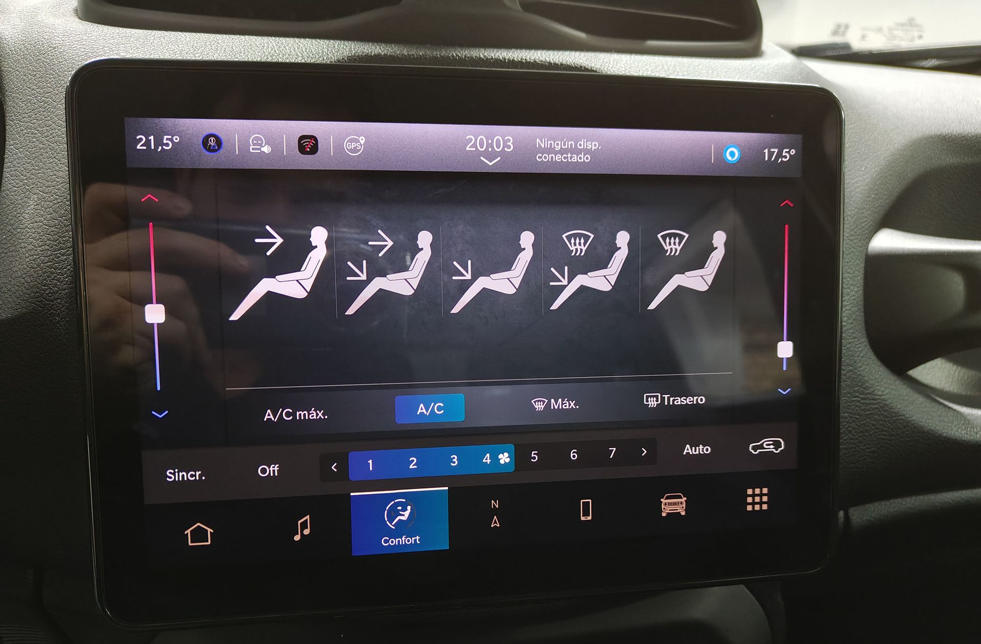 Jeep Renegade eHybrid 1.5 Limited ATX - foto 32