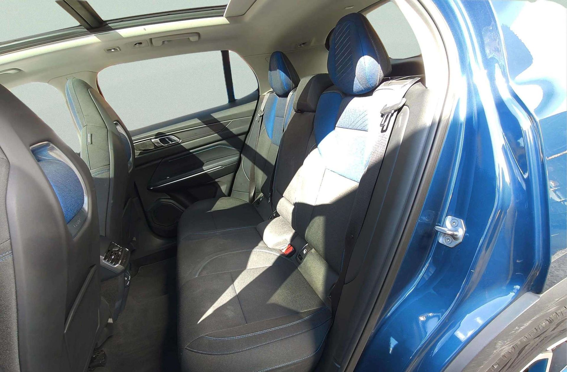 Lynk & Co 01 1.5 PHEV - foto 14
