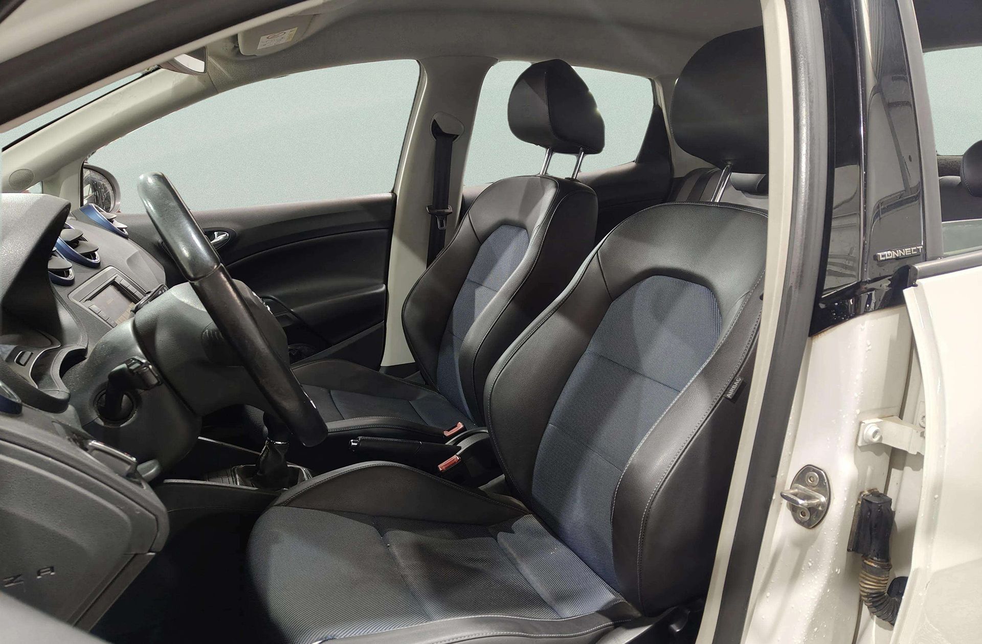 SEAT Ibiza 1.4 TDI Style Connect - foto 8