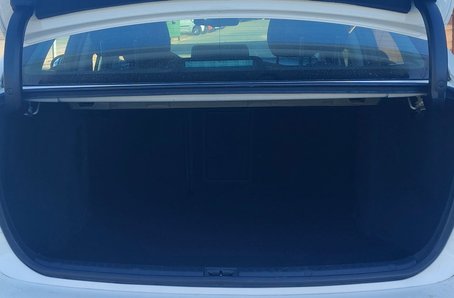 Toyota Avensis 150D Advance - foto 12