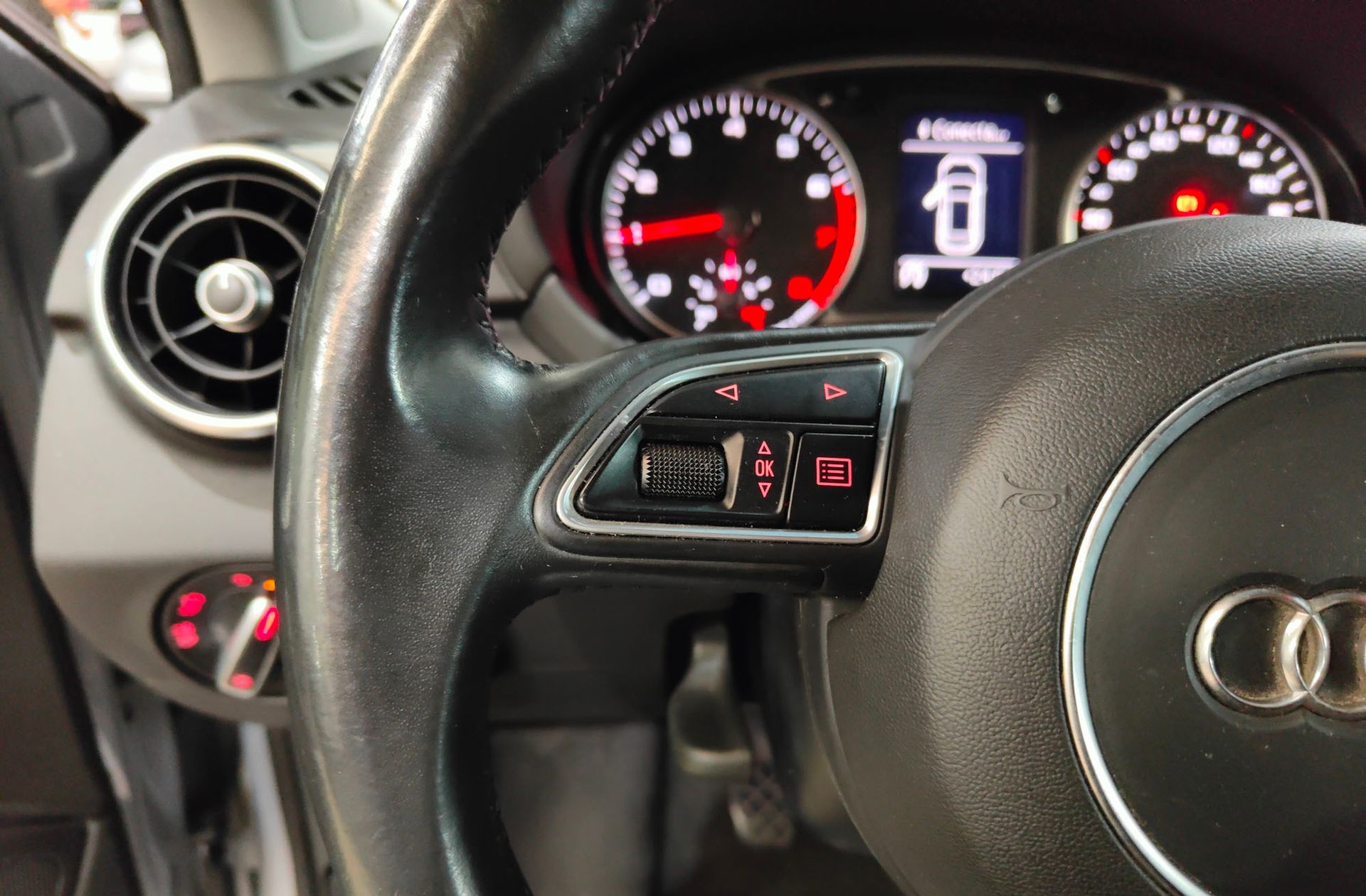Audi A1 Sportback Adrenalin 1.0 TFSI - foto 23