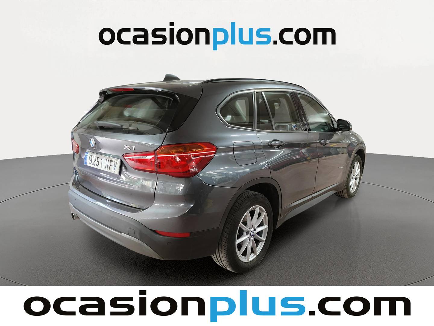 Foto trasera BMW X1 BMW X1 sDrive18d (150 CV) derecha