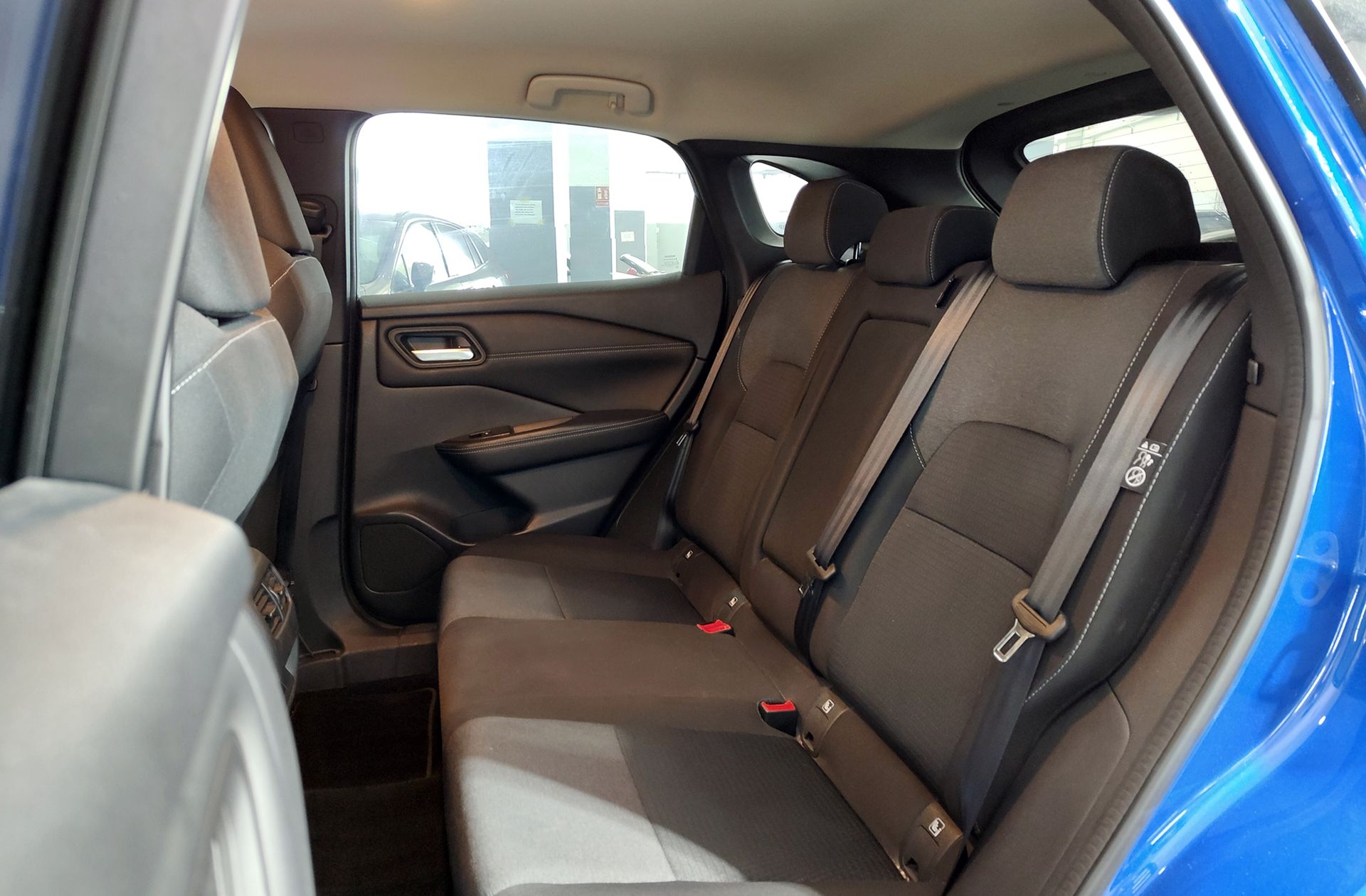 Nissan Qashqai DIG-T 140 N-Connecta - foto 12