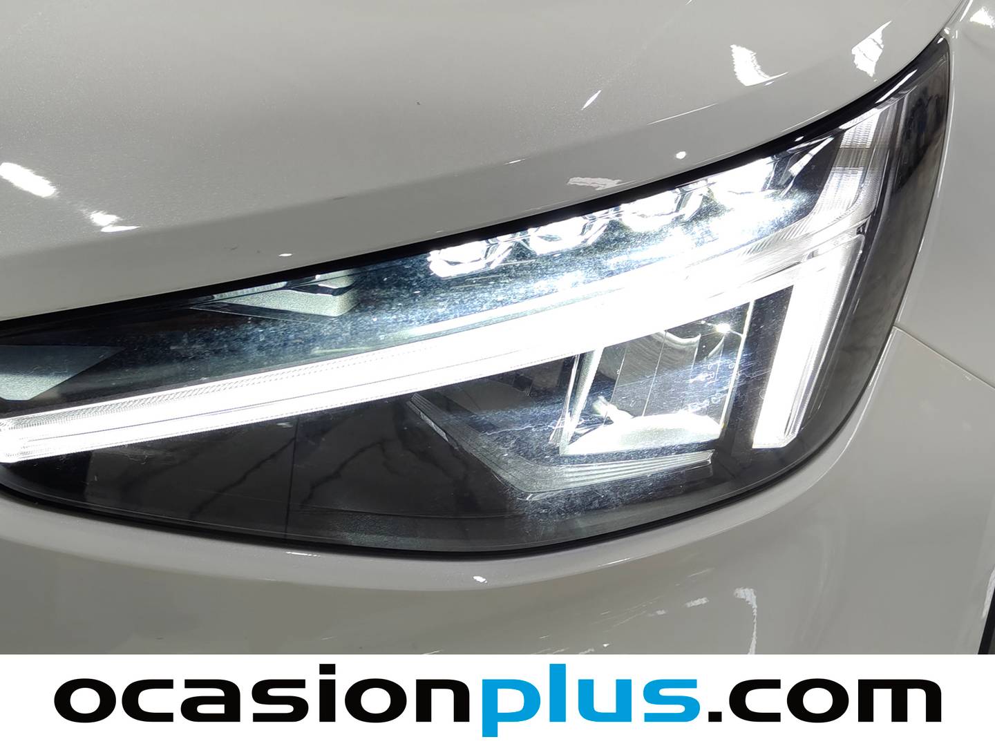 Extras del Volvo XC40 Volvo XC40 B3 G Essential Auto (163 CV)