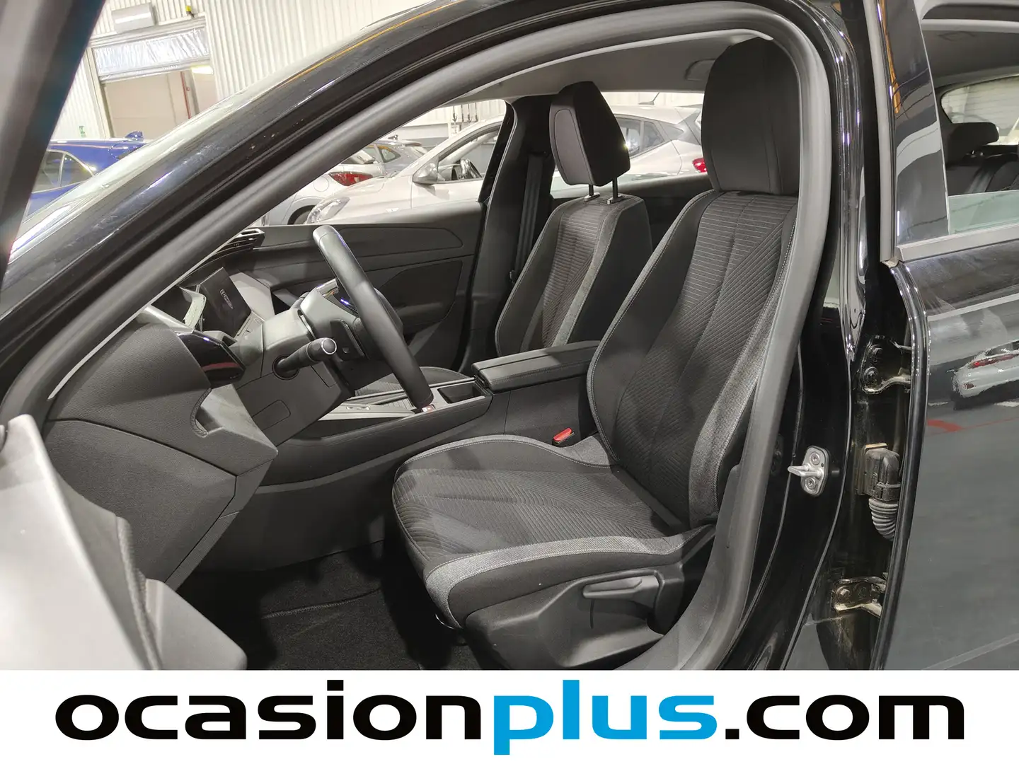 Foto Peugeot 308 Peugeot 308 PureTech 130 S&S Active Pack EAT8 (130 CV)