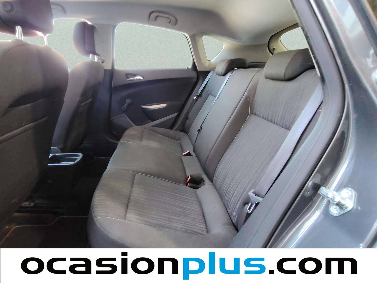 Foto asientos traseros Opel Astra Opel Astra 1.4 Enjoy (100 CV)