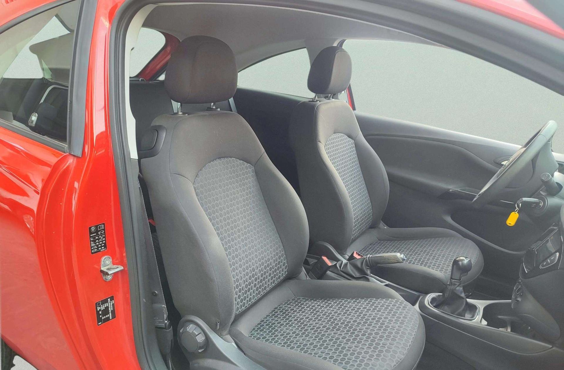 Opel Corsa 1.4 Expression - foto 14