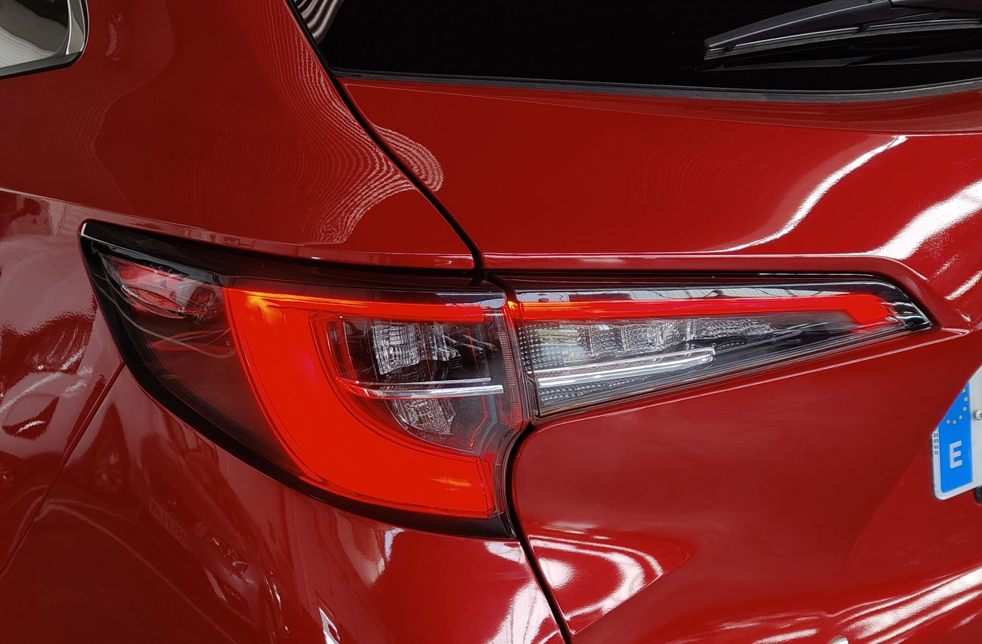 Toyota Corolla Touring Sports 180H Style E-CVT - foto 18