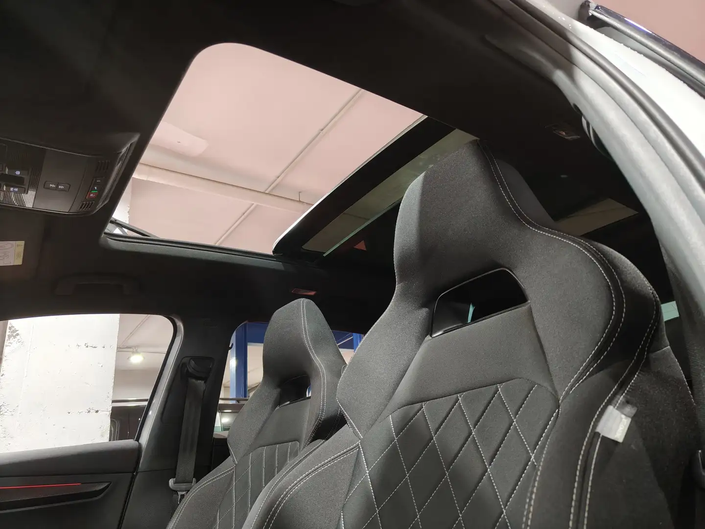 Foto Skoda Karoq Skoda Karoq 1.5 TSI ACT Sportline DSG (150 CV)