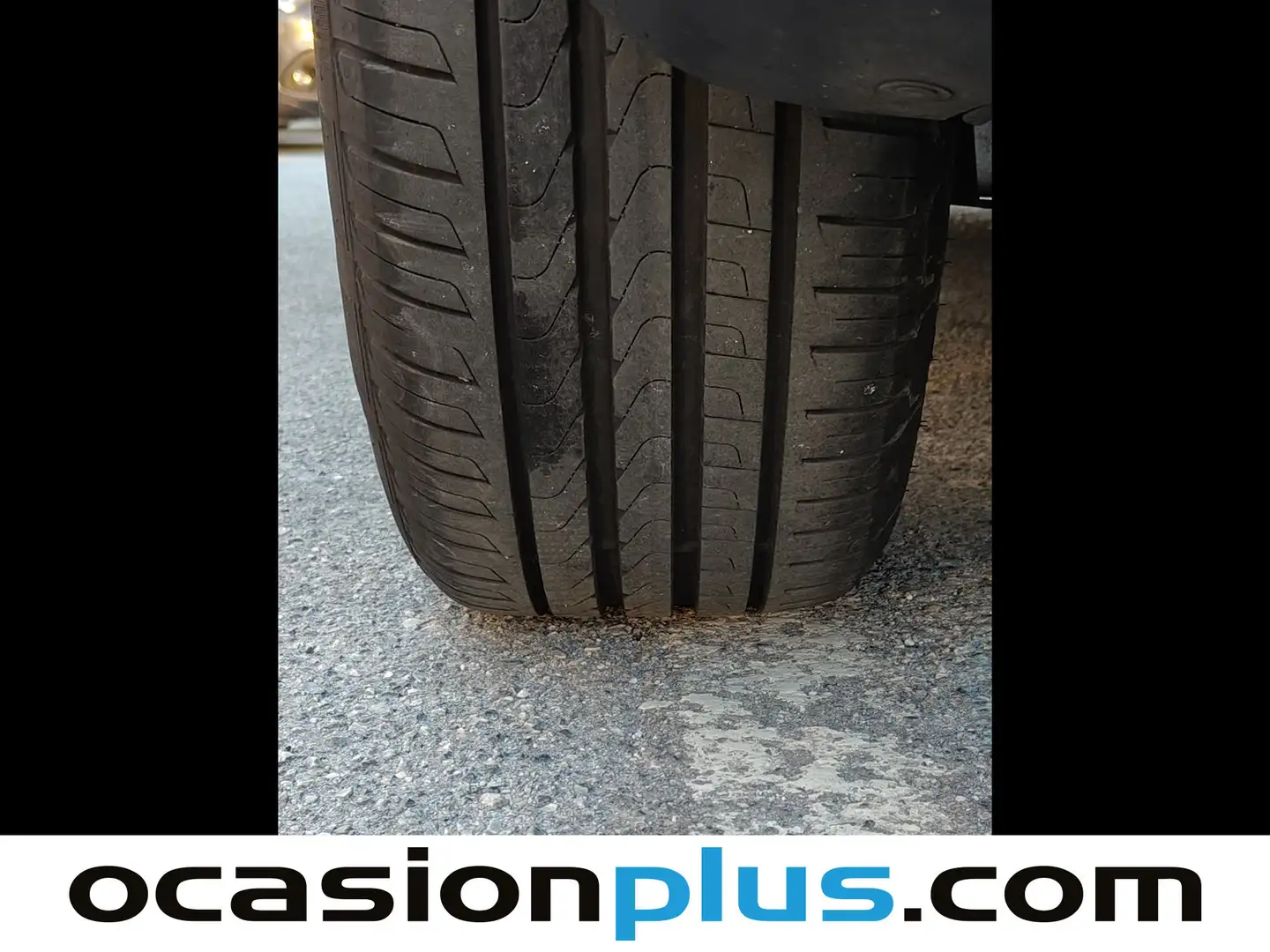 Foto Mercedes GLB Mercedes-Benz GLB 220 D 4Matic  (190 CV)