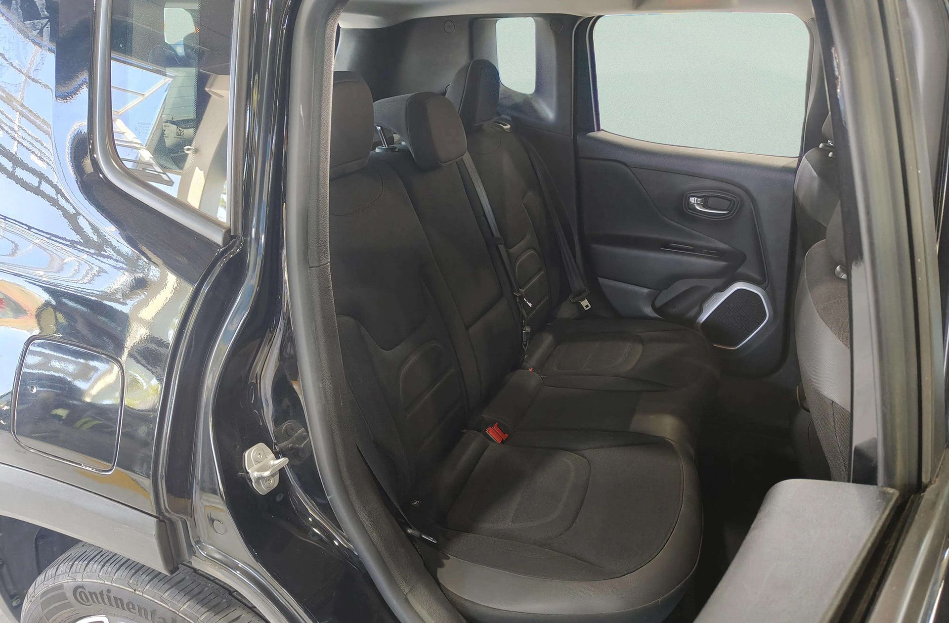 Jeep Renegade 1.4 MultiAir Limited 4x2 Ddct - foto 17
