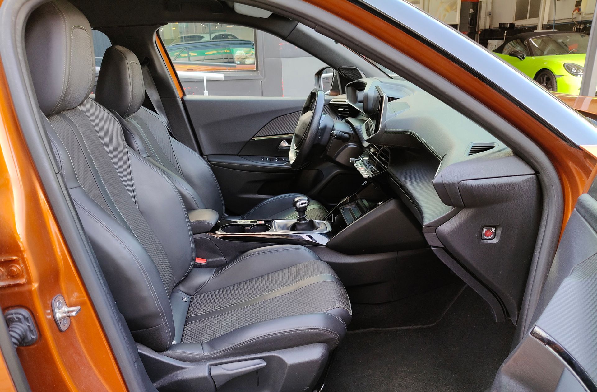 Peugeot 2008 PureTech 130 GT Line - foto 19