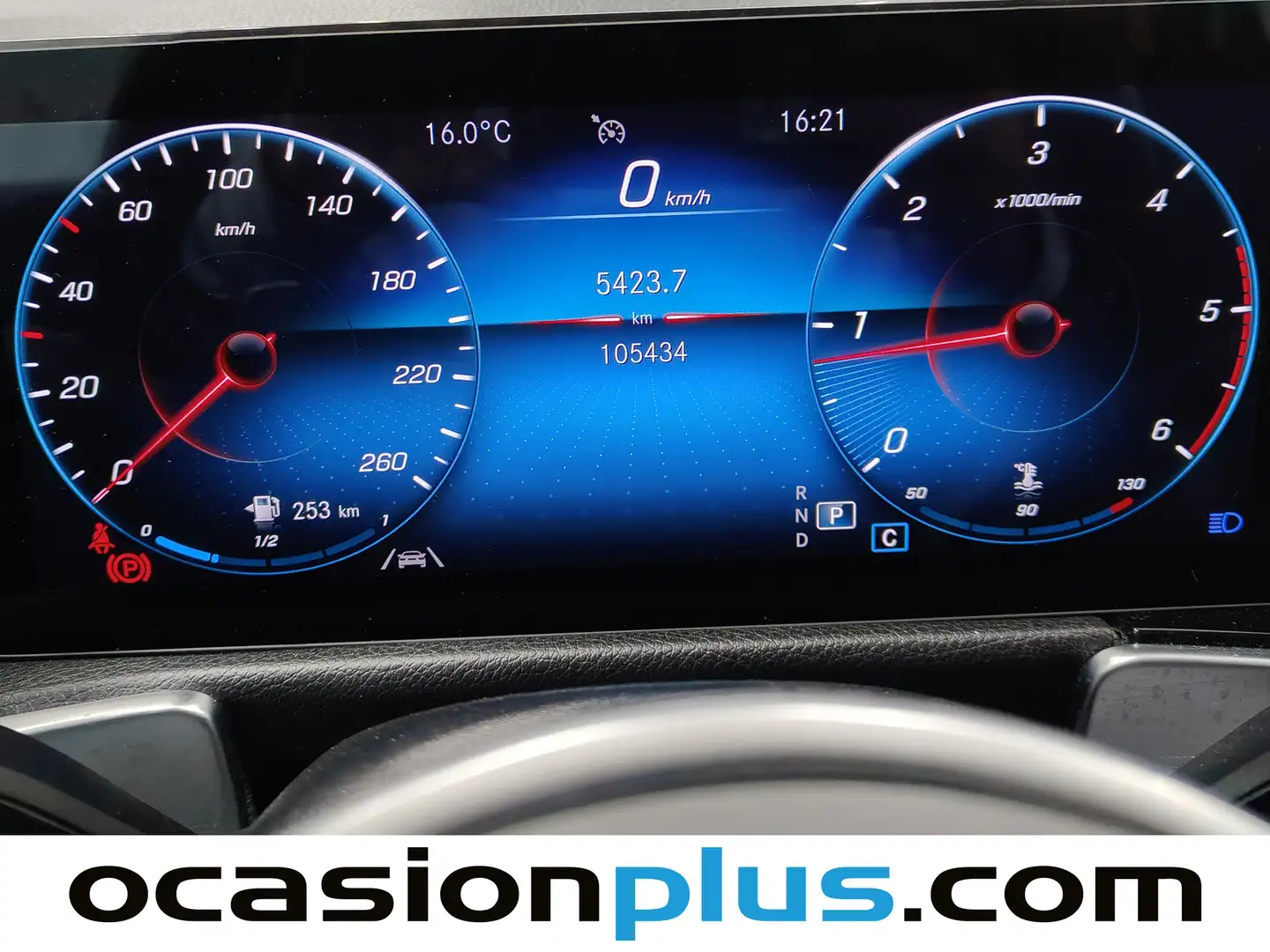 Foto Mercedes GLB Mercedes-Benz GLB 220 D 4Matic DCT (190 CV)