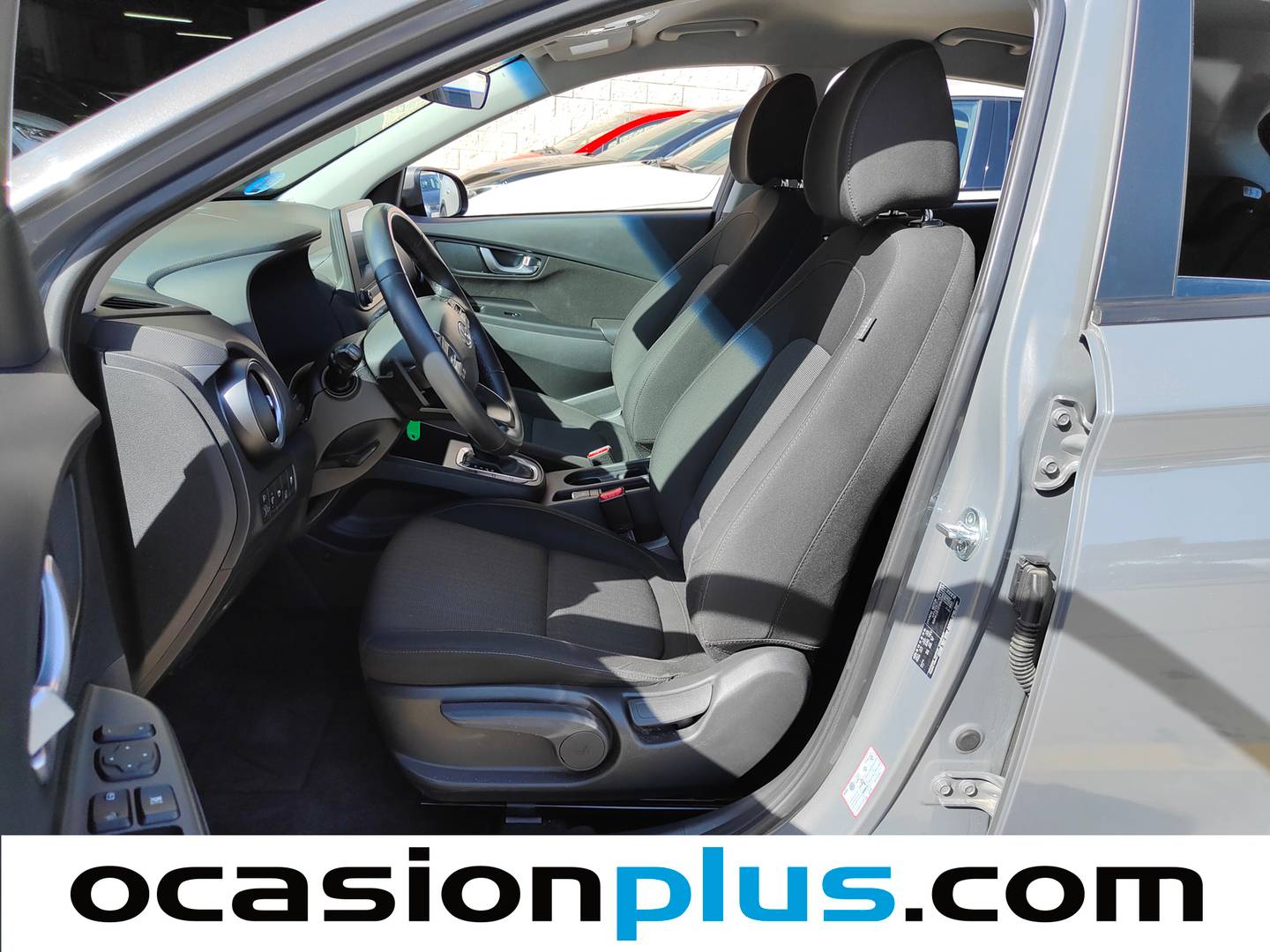 Foto asientos delanteros Hyundai Kona Hyundai Kona 1.6 GDI HEV Maxx DCT (141 CV)
