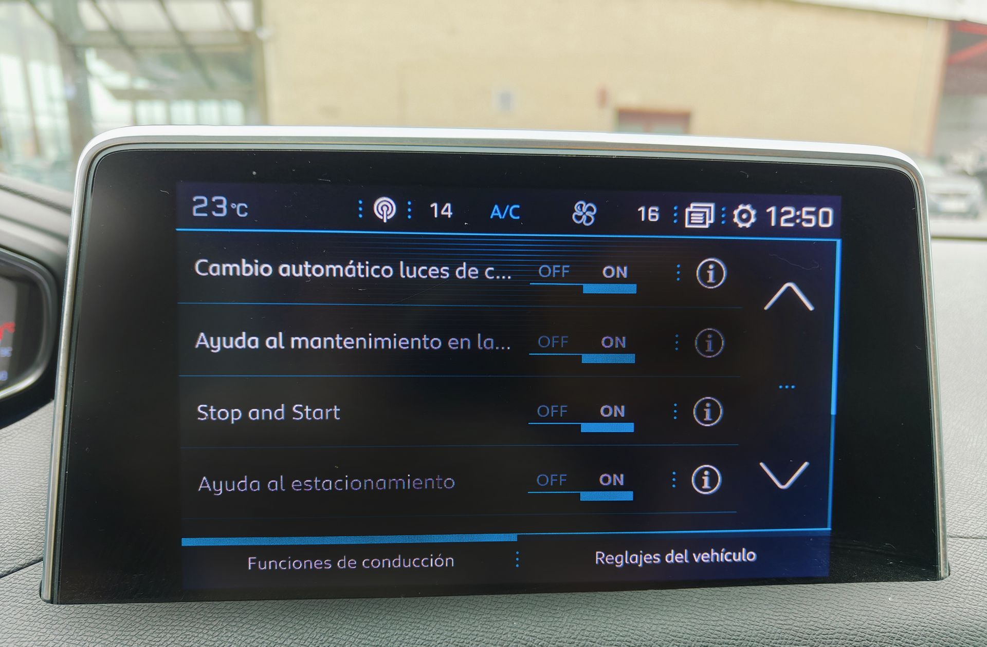 Peugeot 5008 BlueHDi 180 GT EAT8 7 plazas - foto 17