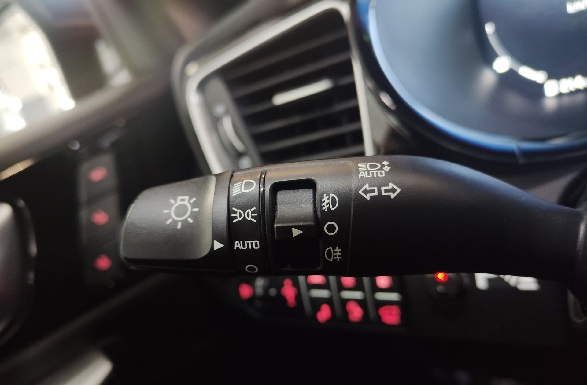 Kia XCeed 1.6 GDi PHEV eMotion - foto 29