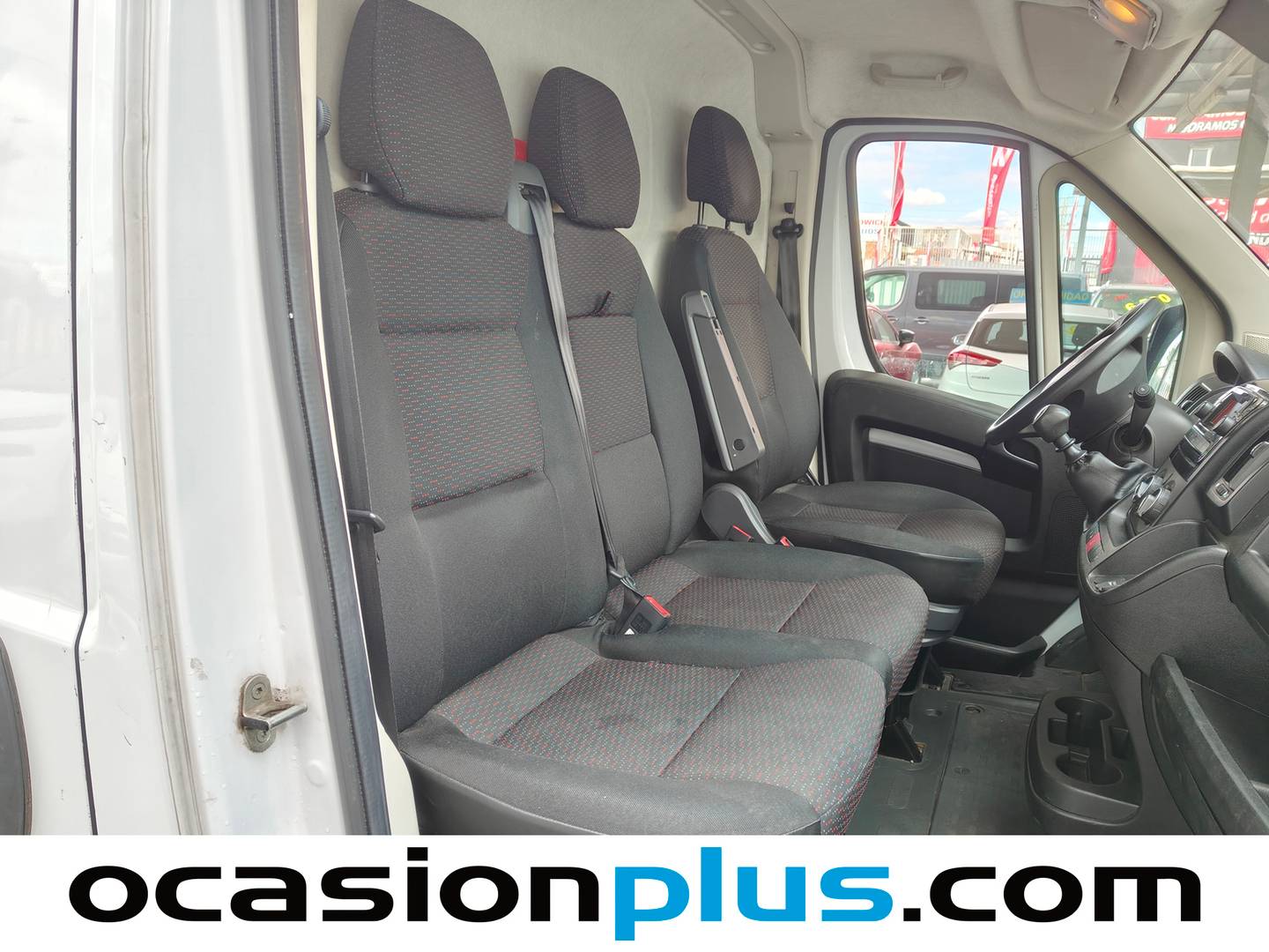 Foto asientos traseros Opel Movano Opel Movano Furgon 2.2 BlueHDi Base L3H2 3.5T (140 CV)