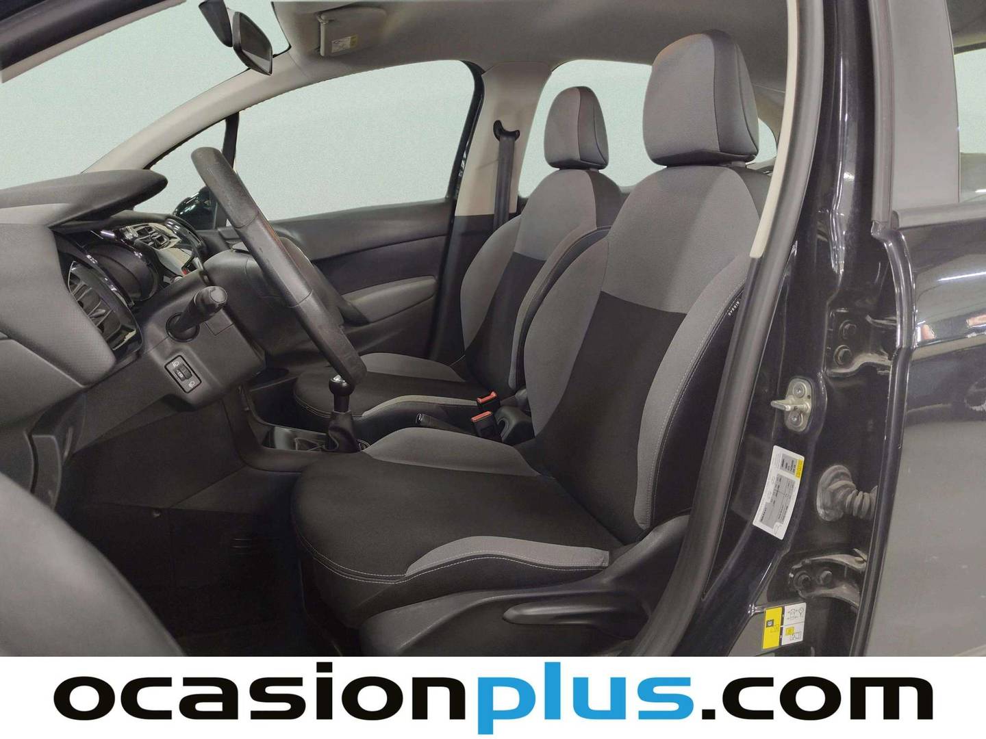 Foto asientos delanteros Citroën C3 Citroën C3 PureTech 82 Tonic (82 CV)