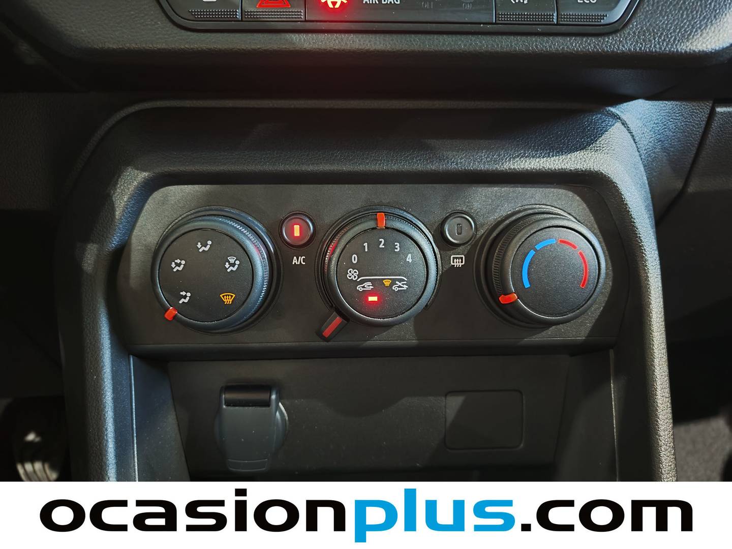 Equipamiento del Dacia Sandero Dacia Sandero Essential (100CV) ECO-G