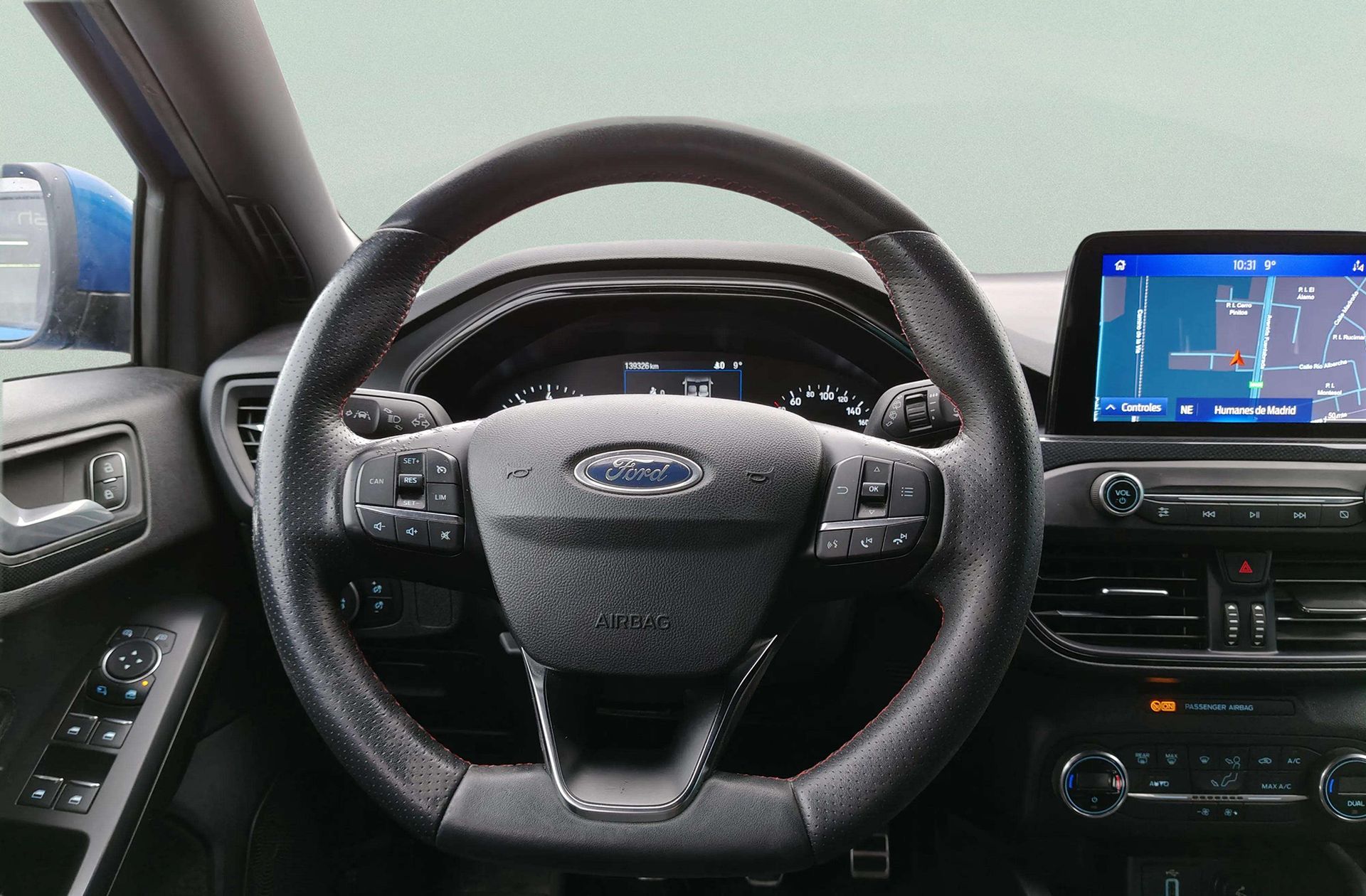 Ford Focus 1.0 EcoBoost ST-Line - foto 24