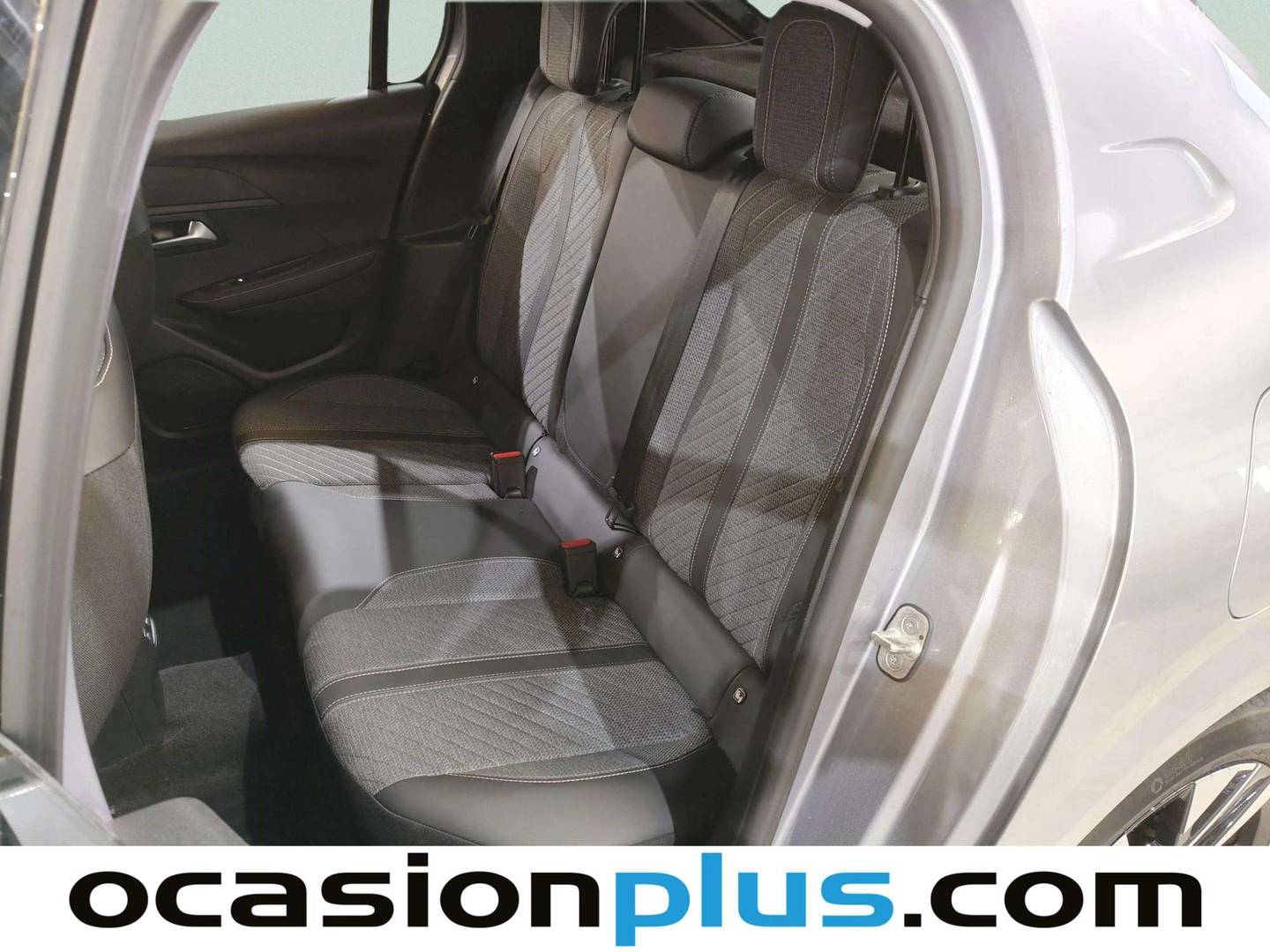 Foto asientos traseros Peugeot 208 Peugeot 208 PureTech 100 Allure (100 CV)