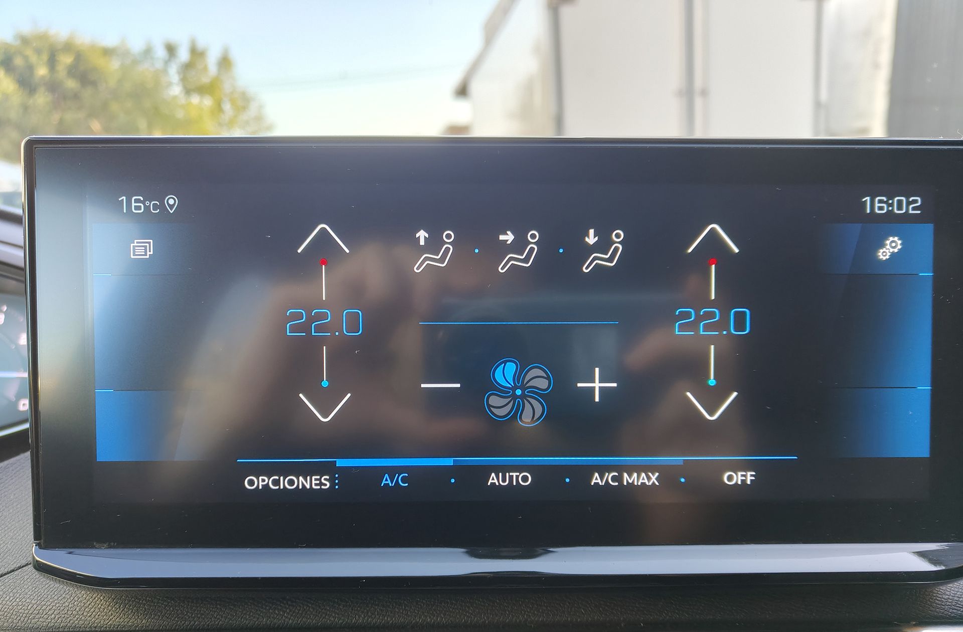 Peugeot 5008 PureTech 130 Allure EAT8 7 plazas - foto 34