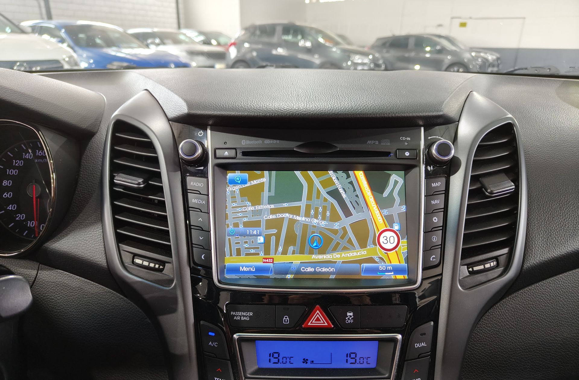 Hyundai i30 1.6 T-GDi Turbo Sky Nav - foto 8