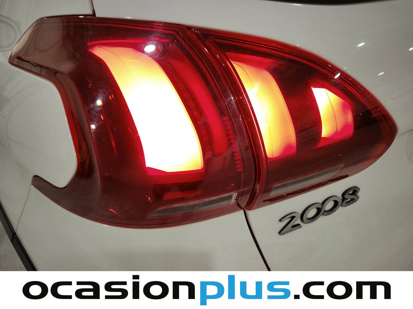 Acabados Peugeot 2008 Peugeot 2008 BlueHDi 120 S&S Allure (120 CV)