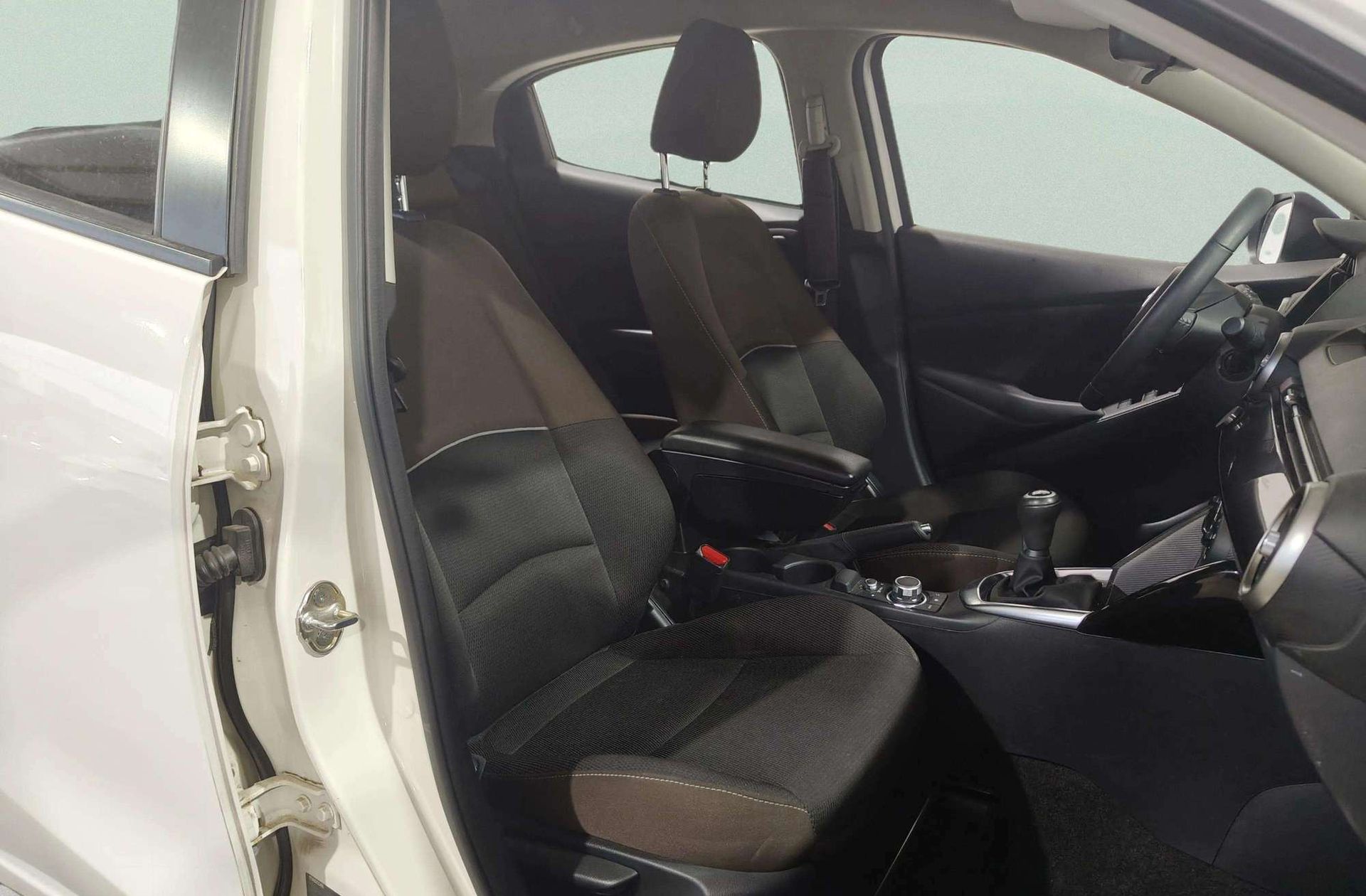 Mazda Mazda2 1.5 GE Origin - foto 18