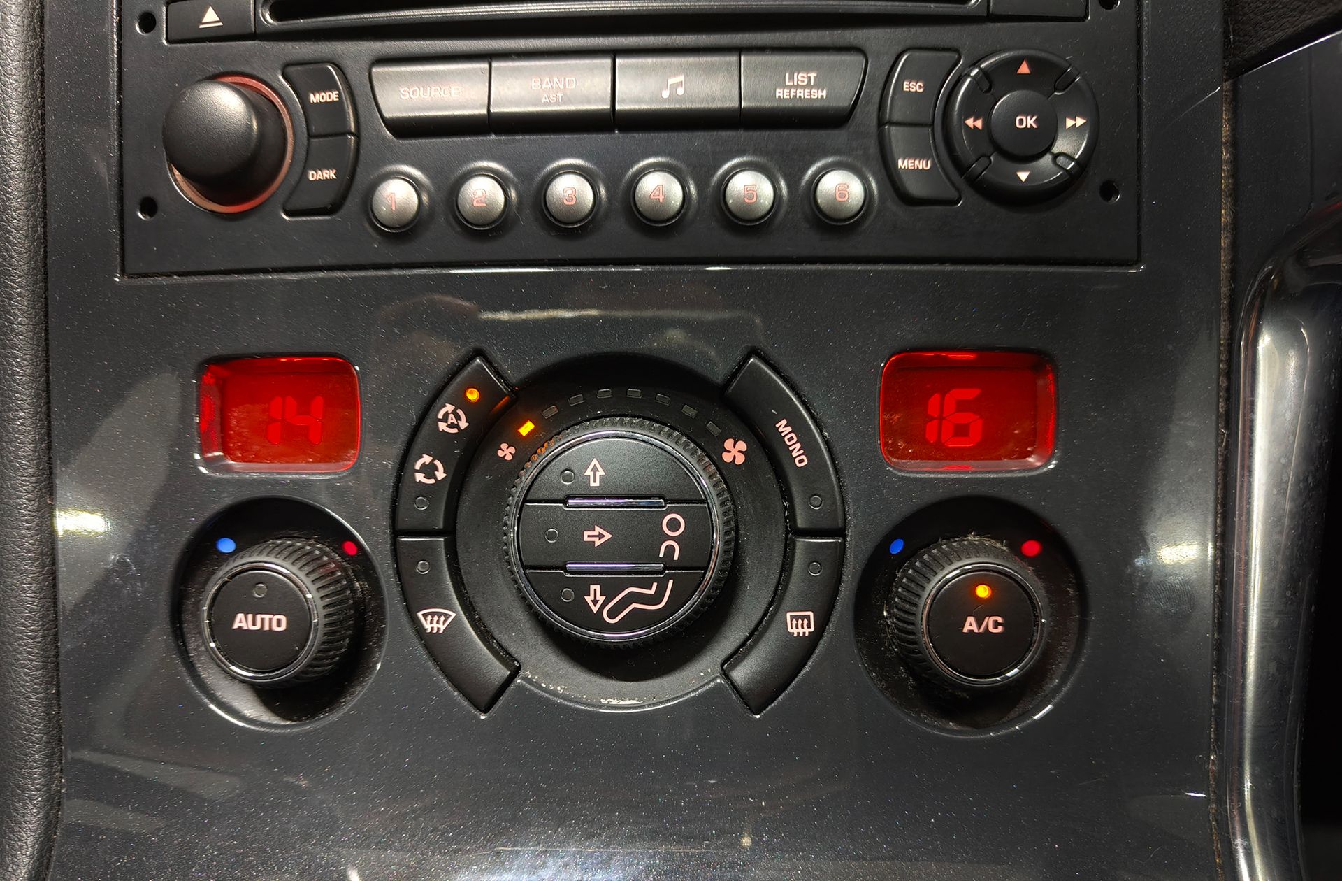 Peugeot 3008 1.6 HDi FAP Premium - foto 9
