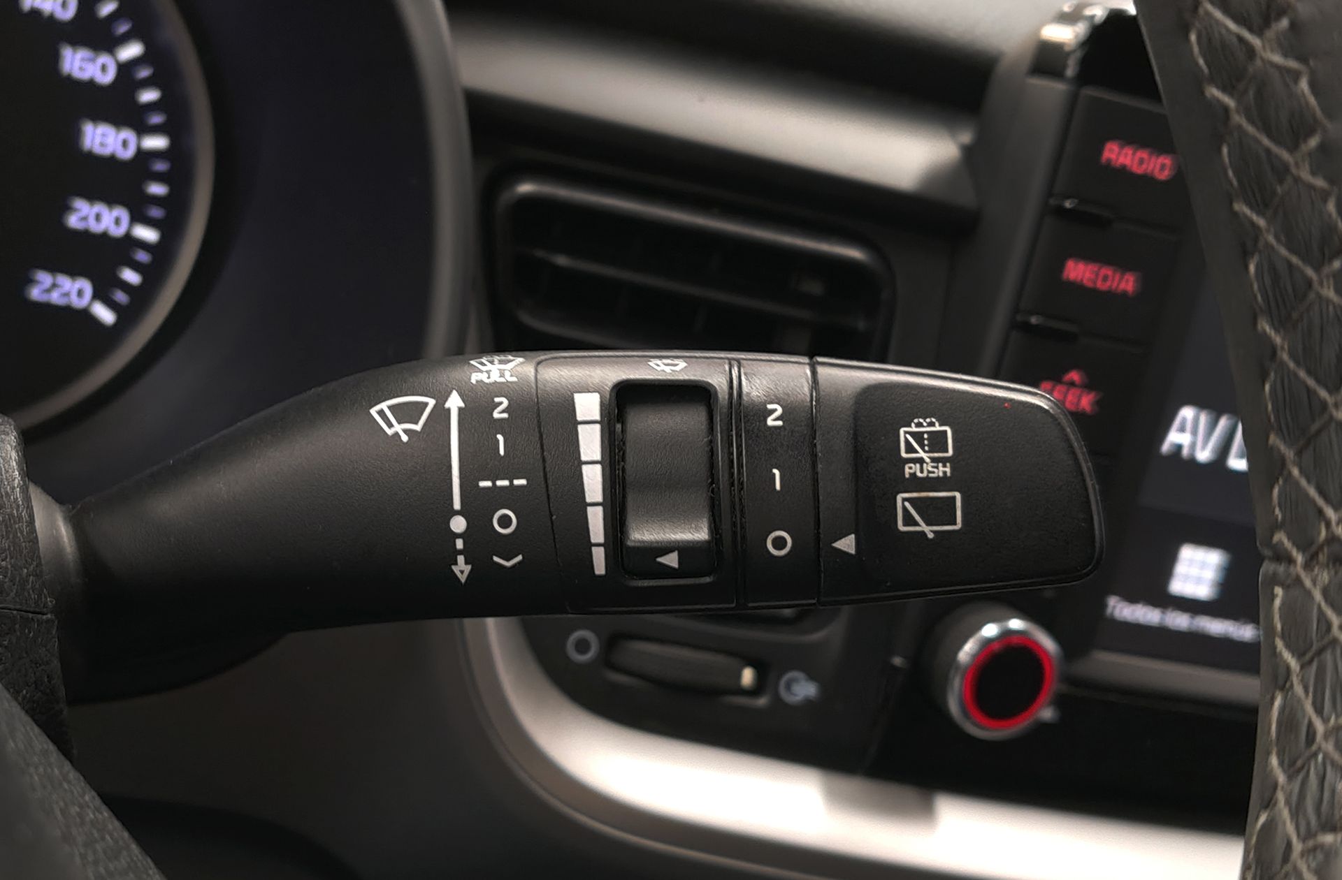 Kia Stonic 1.6 CRDi VGT Concept - foto 25