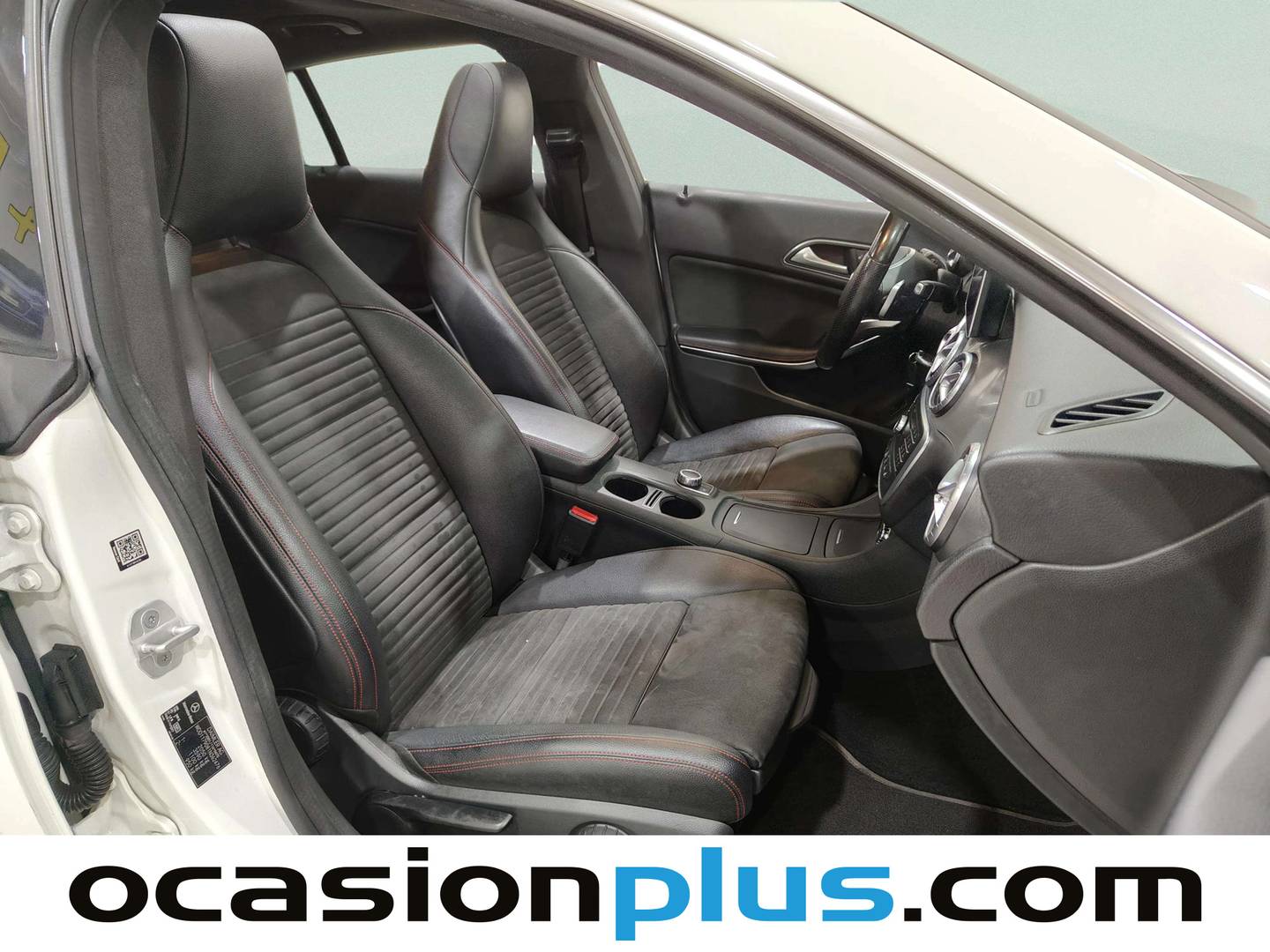 Foto Mercedes CLA Mercedes-Benz CLA Shooting Brake CLA 200 d (136 CV) Pack AMG