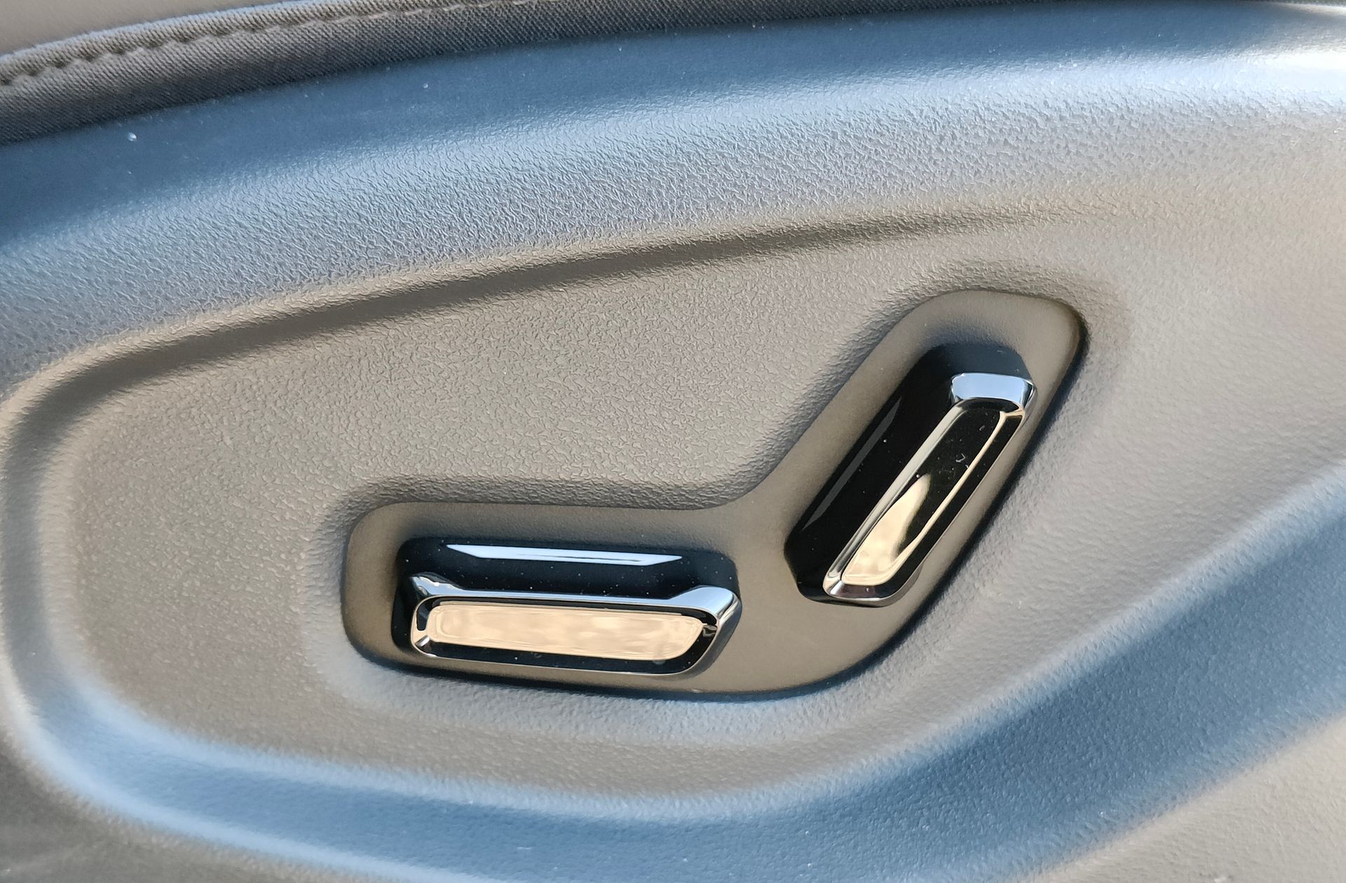 Geely Starray EM-i 1.5 PHEV Pro - foto 11