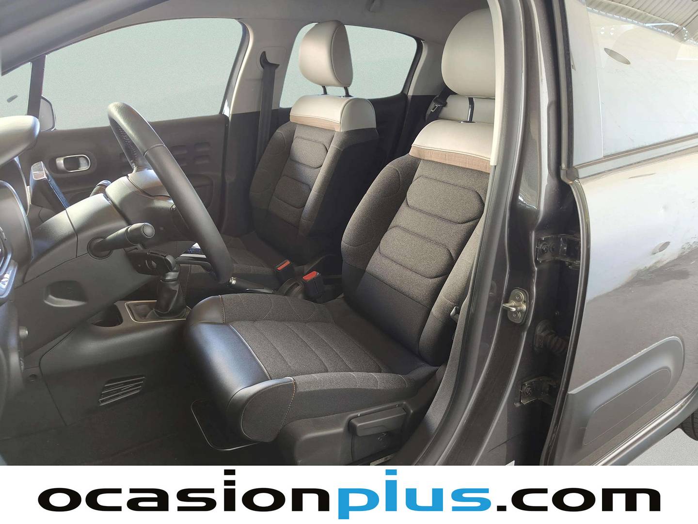 Foto asientos delanteros Citroën C3 Citroën C3 PureTech 82 Shine (83 CV)