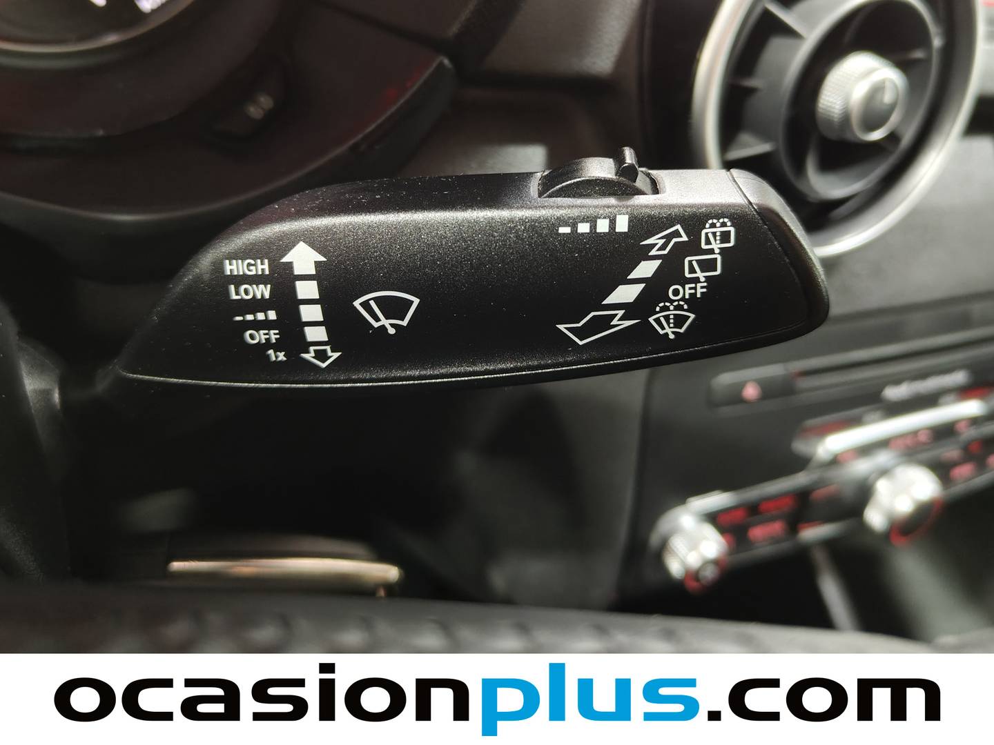 Audi A1 Audi A1 Ambition 1.2 TFSI (86 CV) seminuevo
