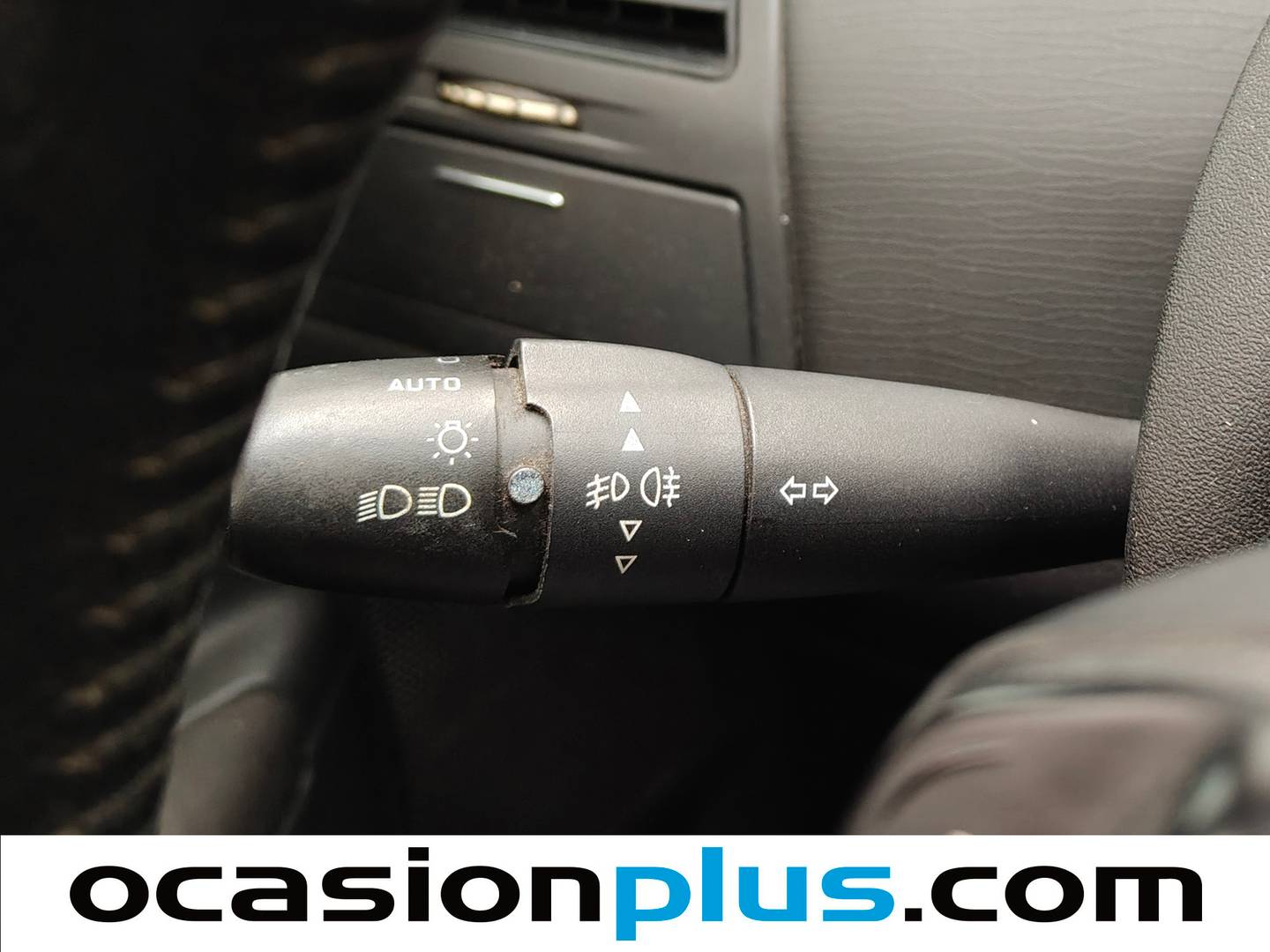 Extras y acabados del Citroën C4 Citroën C4 1.6 HDI VTR Plus (92 CV)