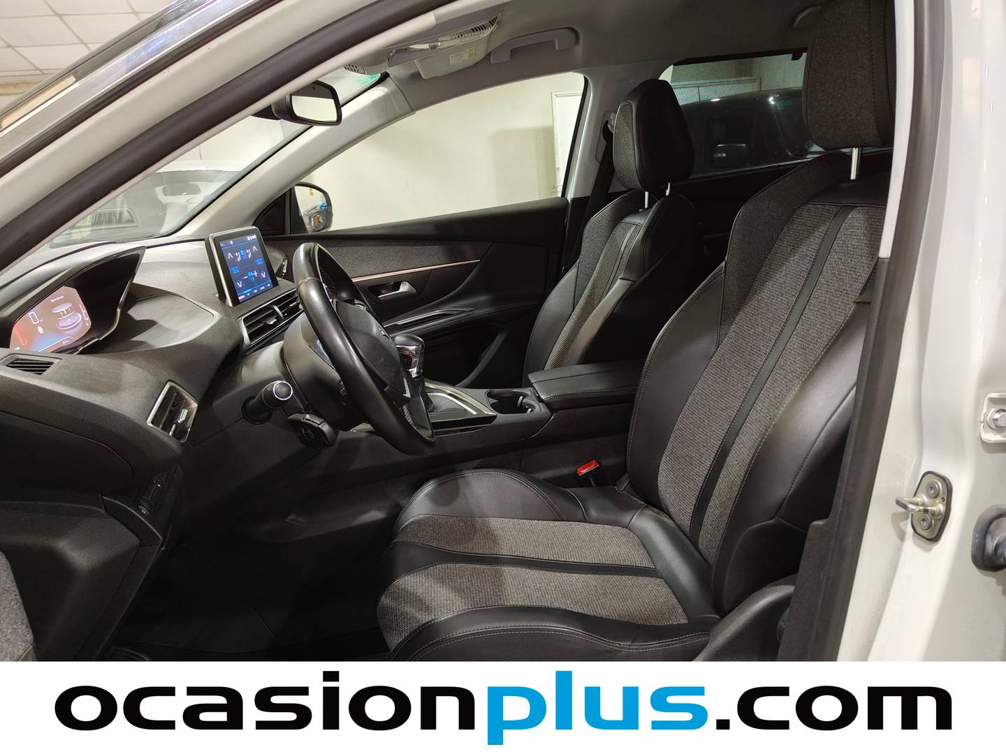 Foto asientos delanteros Peugeot 5008 Peugeot 5008 BlueHDi 130 S&S Allure (130 CV) 7 plazas
