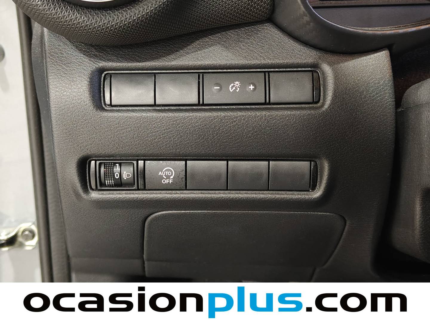 Foto Nissan JUKE Nissan Juke DIG-T N-Connecta 4x2 DCT (114 CV)