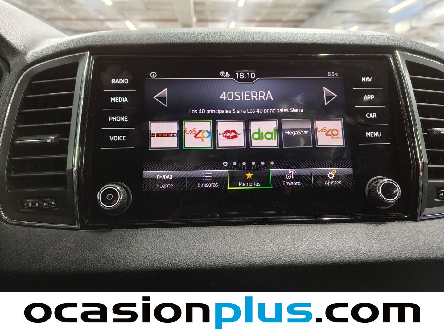 Foto Skoda Karoq Skoda Karoq 1.5 TSI ACT Ambition DSG (150 CV)