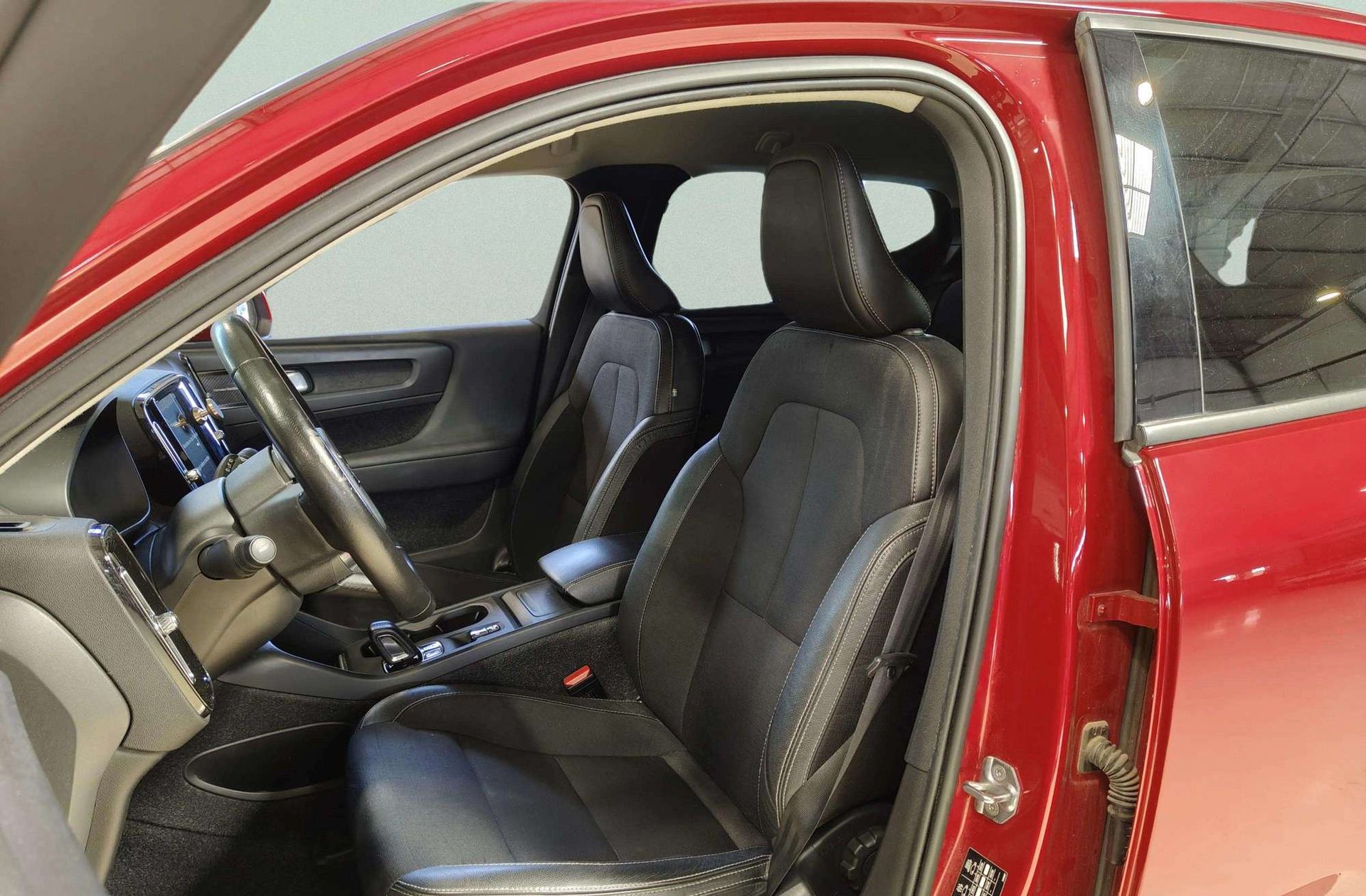 Volvo XC40 D3 Momentum - foto 11