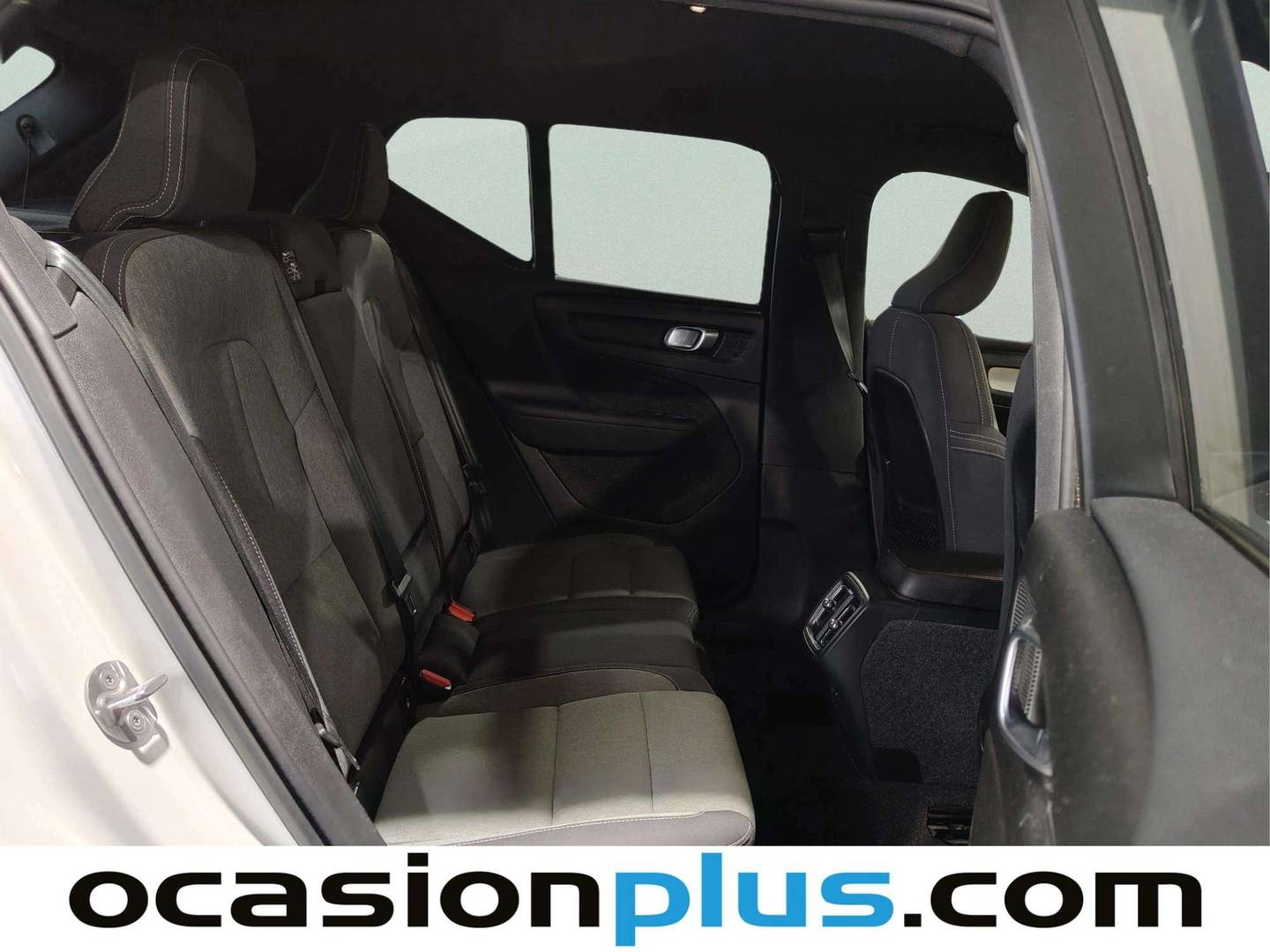 Foto asientos traseros Volvo XC40 Volvo XC40 B3 Gasolina Mild hybrid Plus Dark Auto (163 CV)