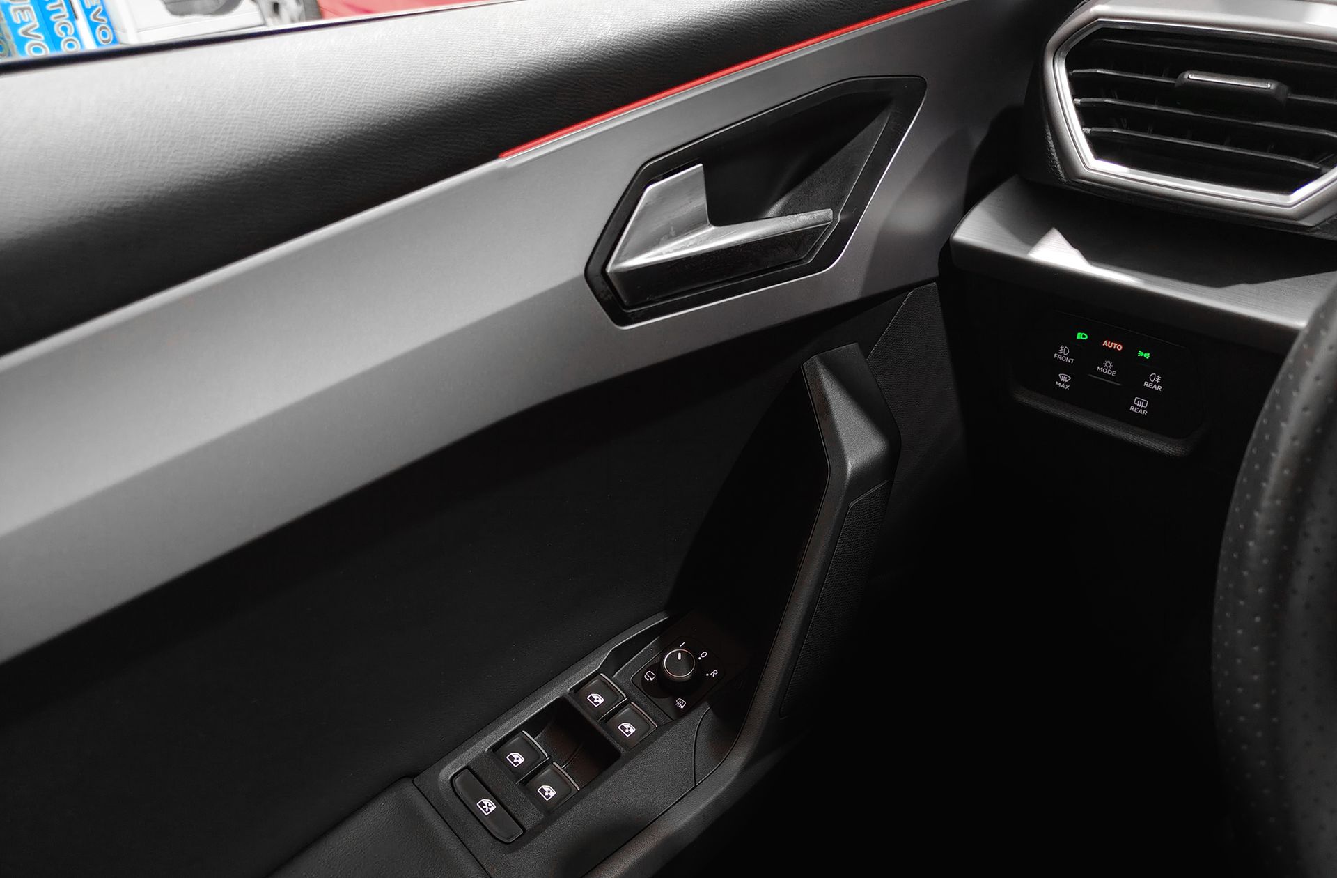 SEAT León 1.5 TSI FR Go L - foto 34