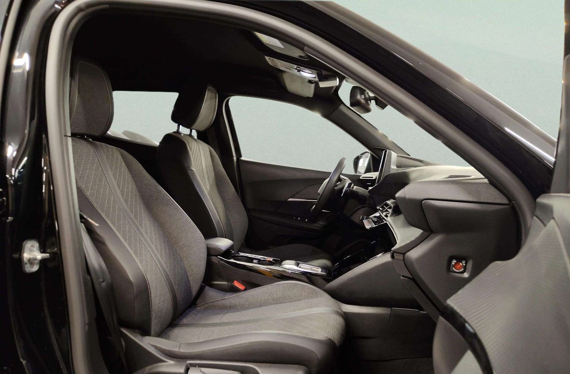 Peugeot 2008 Allure Hybrid eDCS6 - foto 20