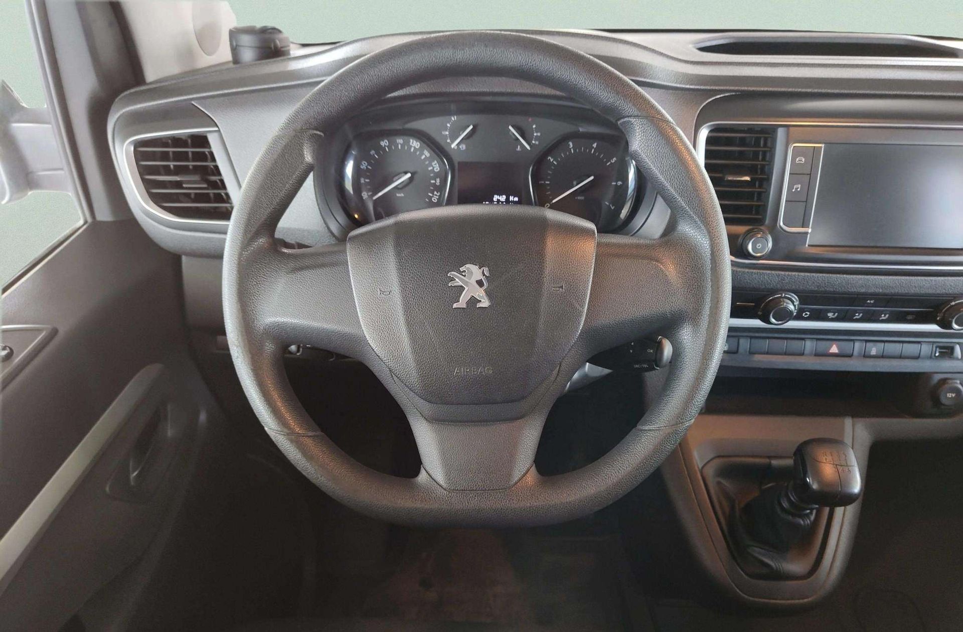 Peugeot Traveller 1.6 BlueHDi Business Standard 9 plazas - foto 19