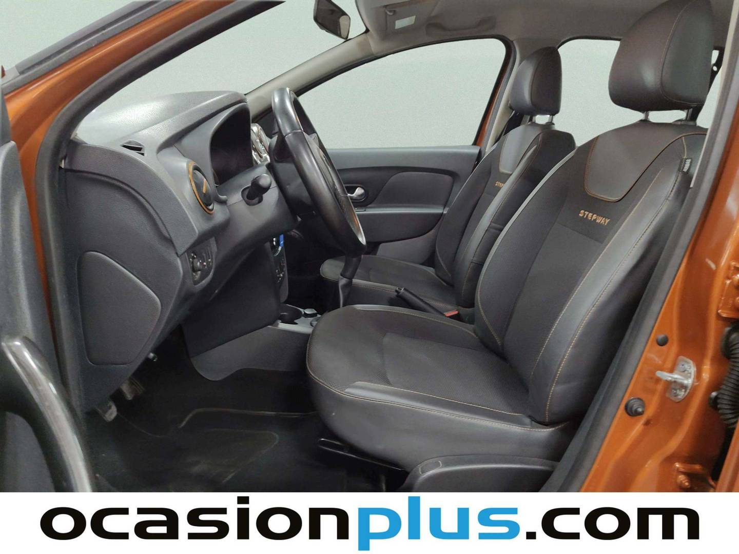 Foto asientos delanteros Dacia Sandero Dacia Sandero dCi 90 SL Trotamundos (90 CV)
